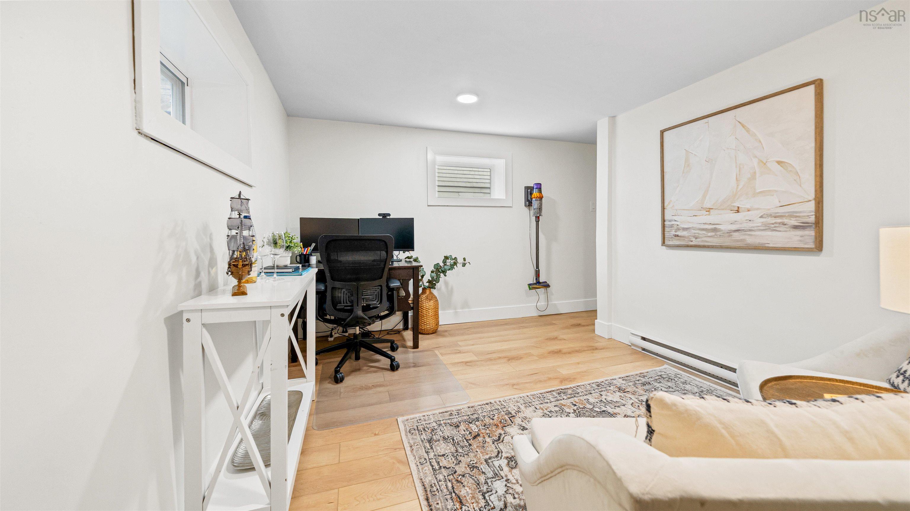 $839,900.00: 6441/6443 Summit Street, Halifax