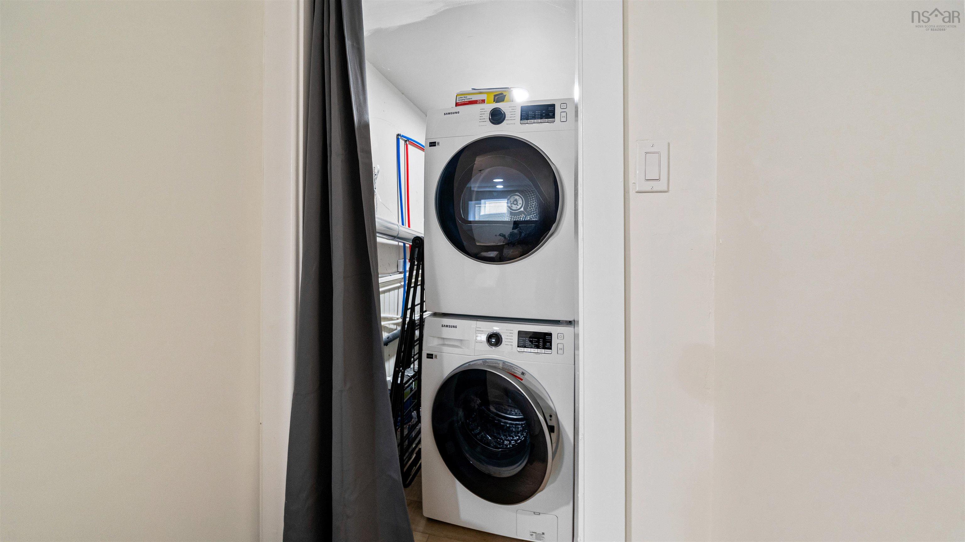 $839,900.00: 6441/6443 Summit Street, Halifax