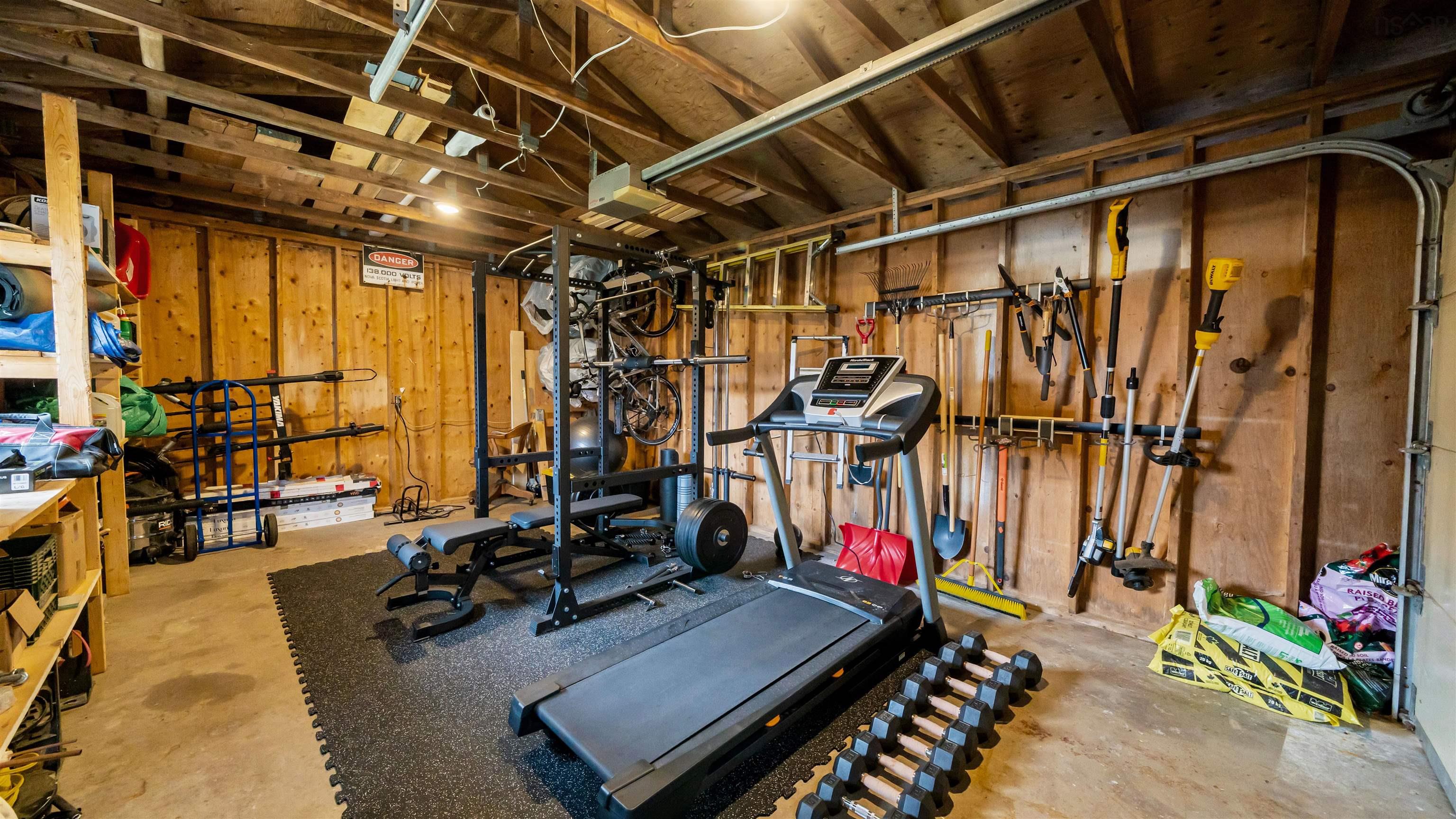 $839,900.00: 6441/6443 Summit Street, Halifax