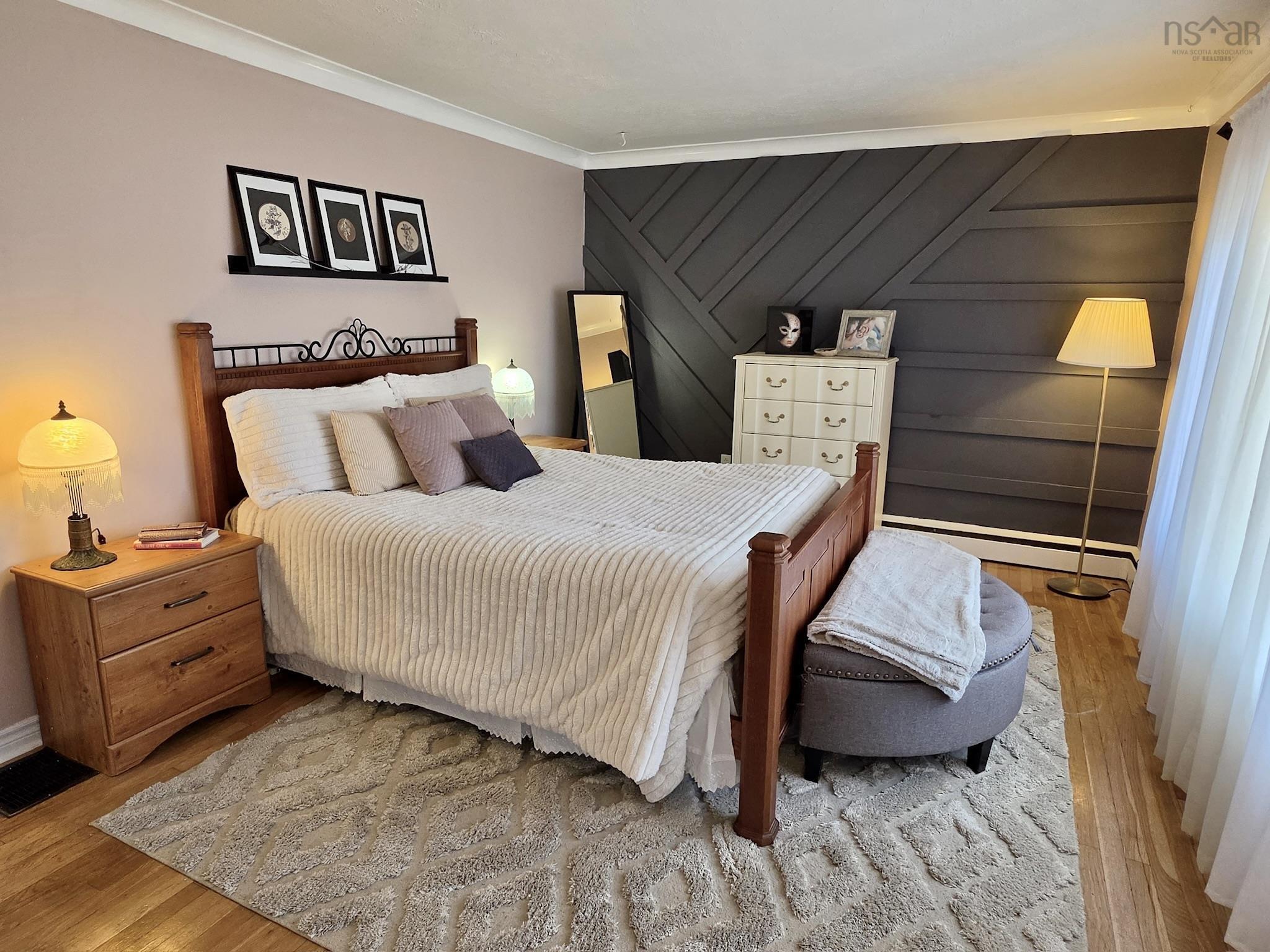 $523,800.00: 553 Beaverbank, Beaver Bank