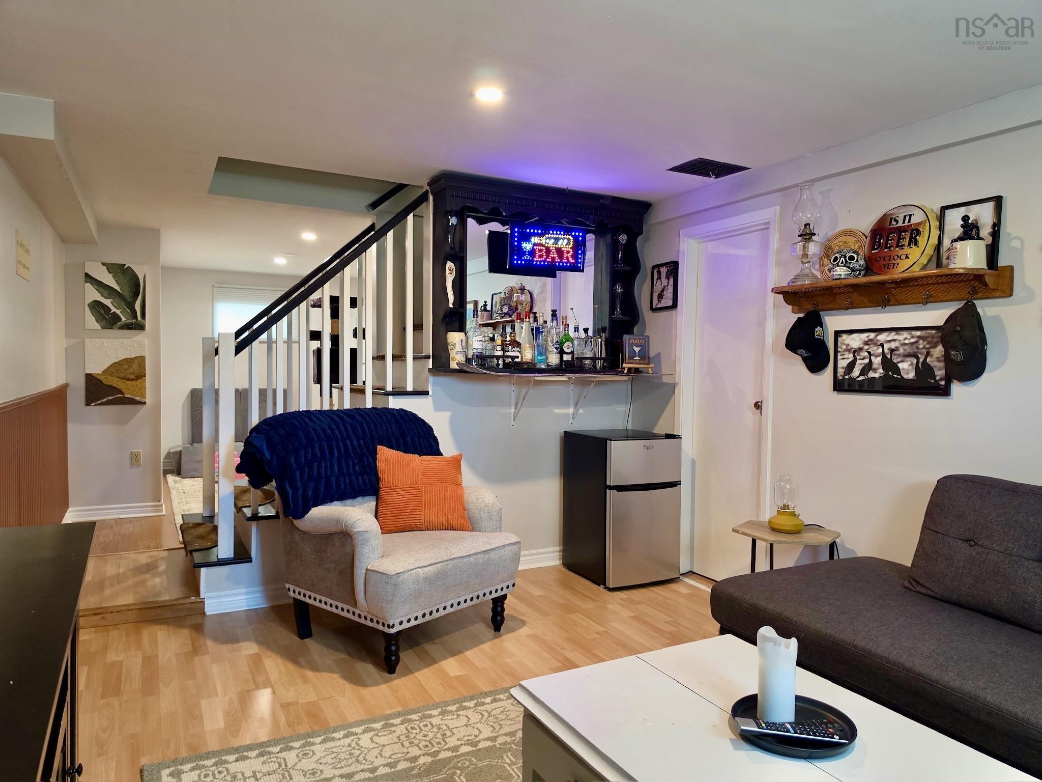 $523,800.00: 553 Beaverbank, Beaver Bank