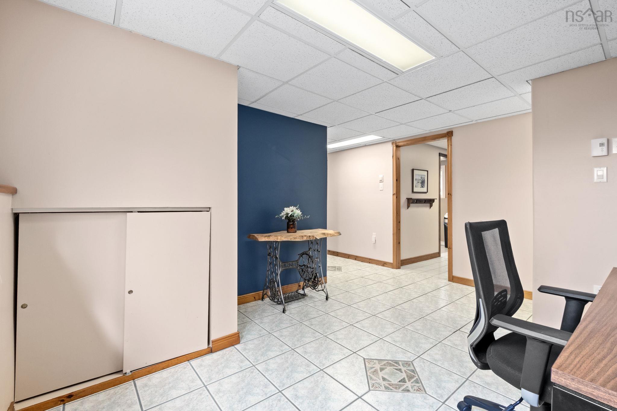 $715,000.00: 122 Bayview Drive, Whites Lake