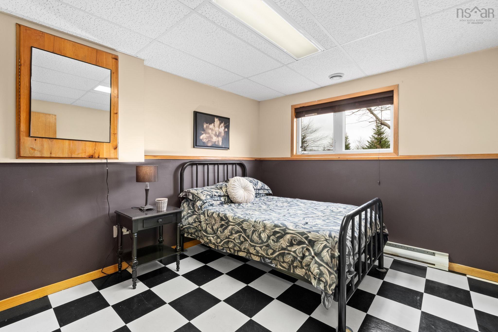 $715,000.00: 122 Bayview Drive, Whites Lake