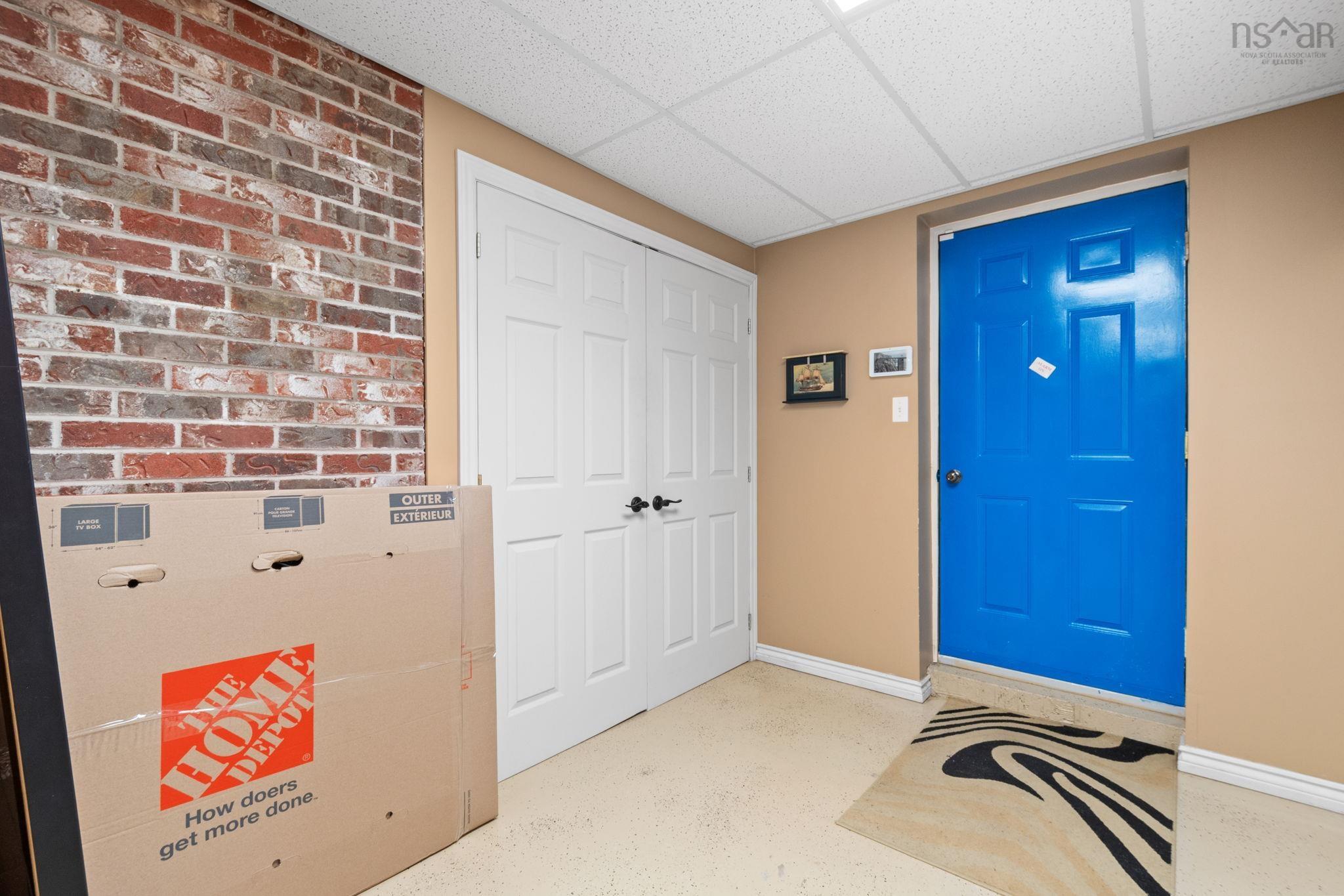 $715,000.00: 122 Bayview Drive, Whites Lake