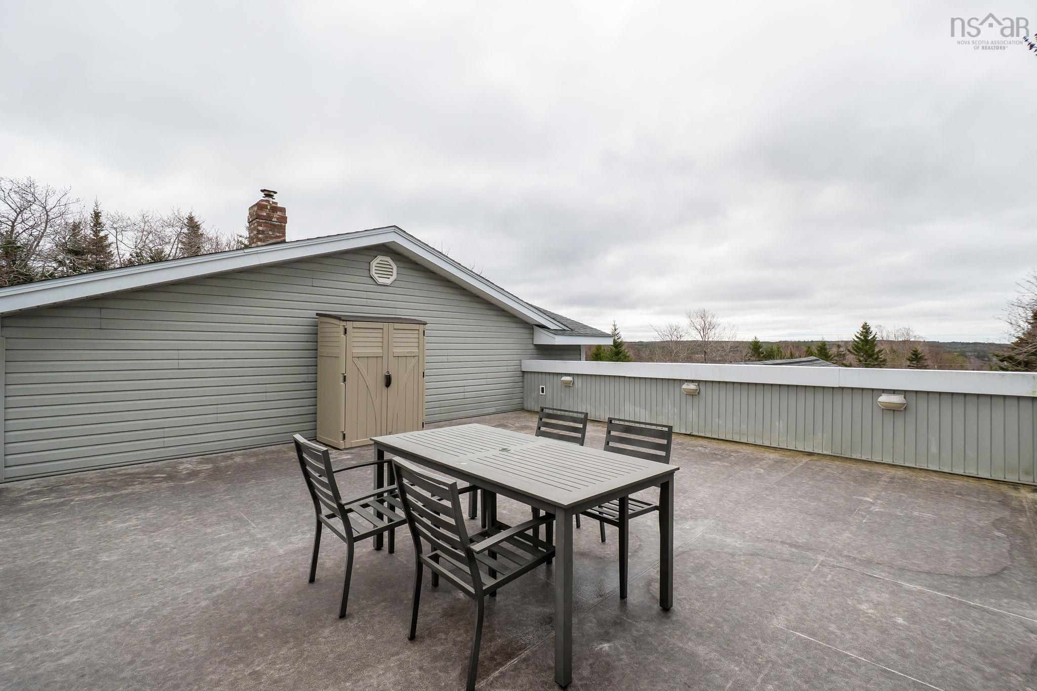 $715,000.00: 122 Bayview Drive, Whites Lake