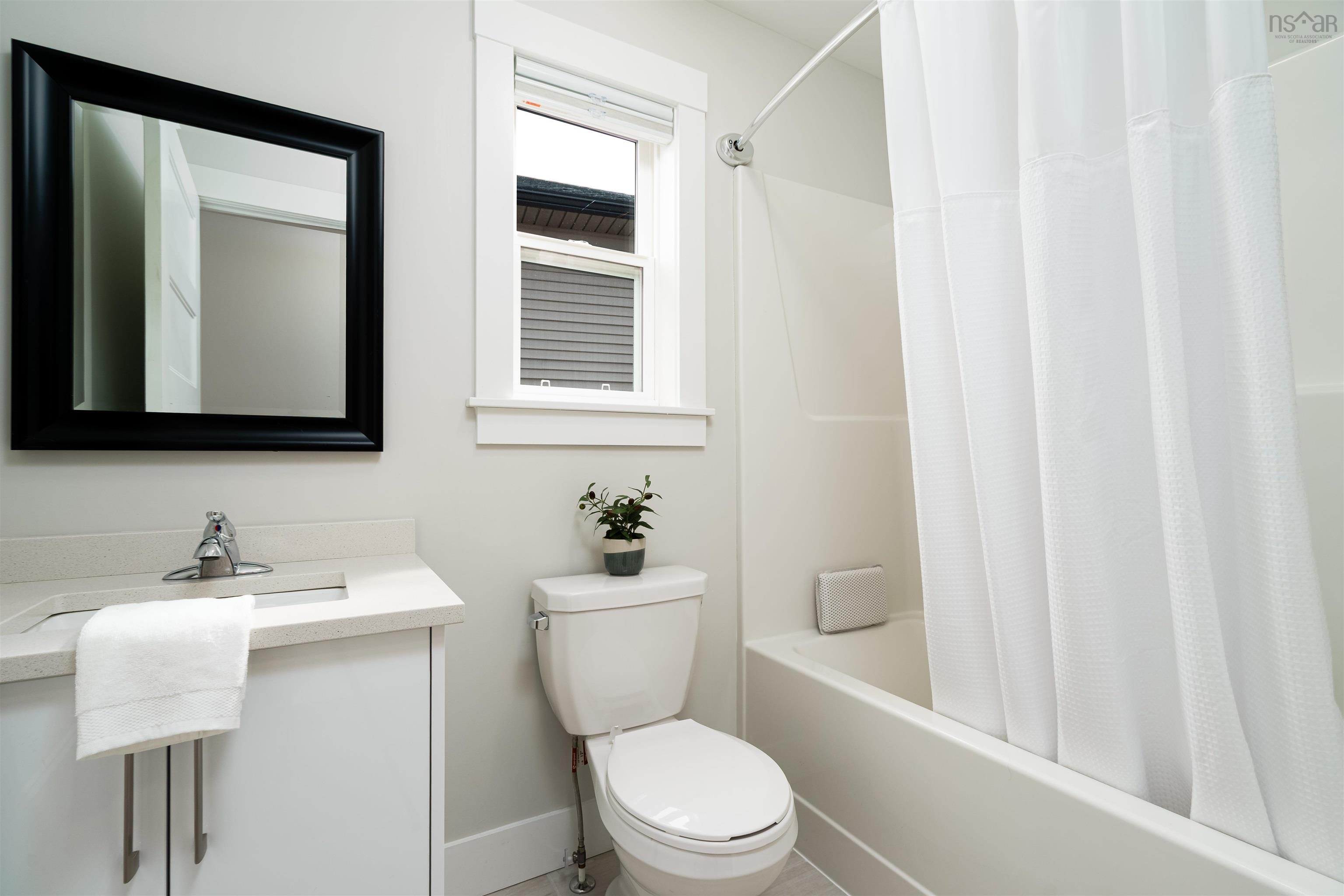 $644,900.00: 27 Onyx Crescent, Halifax