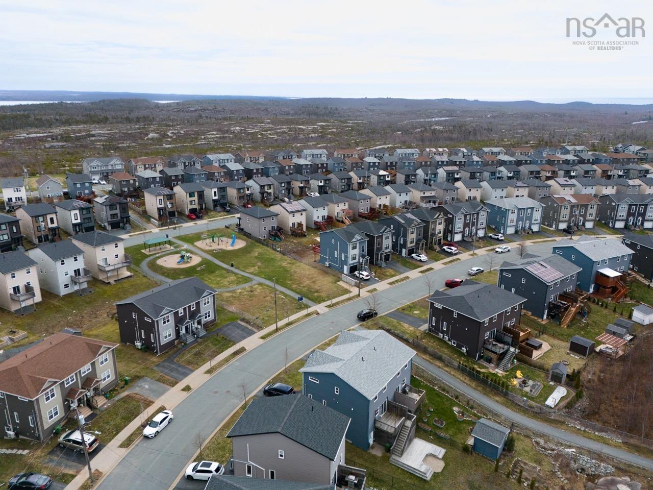 $644,900.00: 27 Onyx Crescent, Halifax