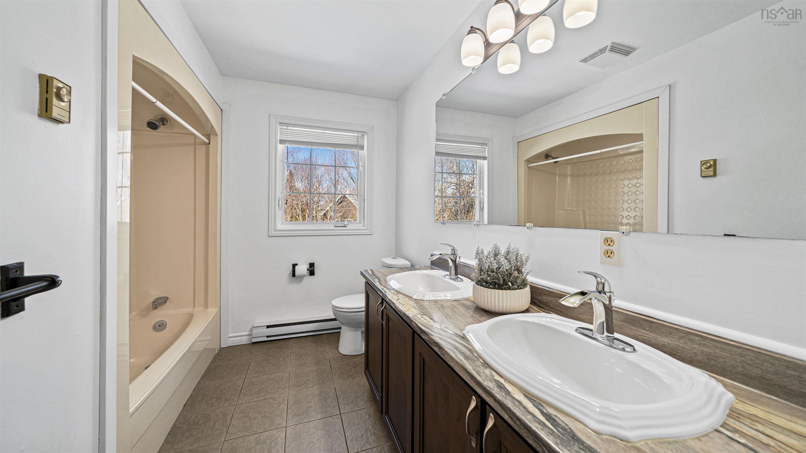 $649,900.00: 1999 Old Sambro Road, Williamswood