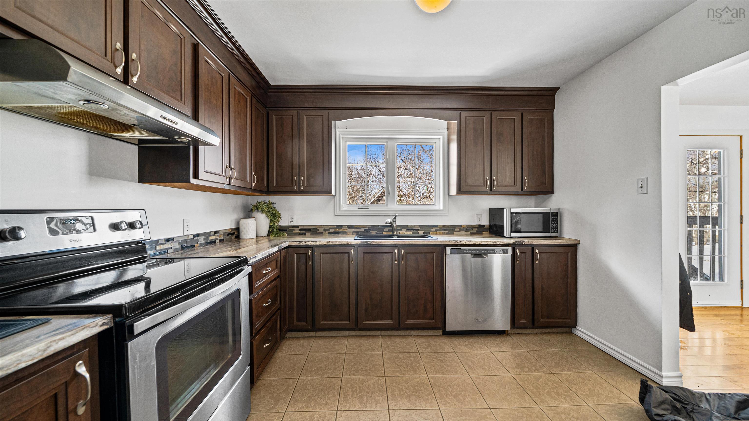 $649,900.00: 1999 Old Sambro Road, Williamswood