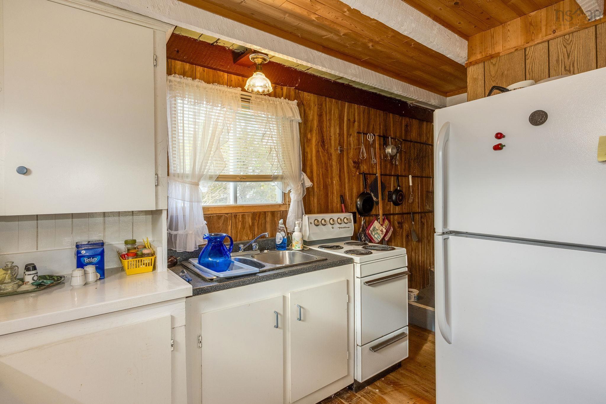 $220,000.00: 33 Lower Street, Morden