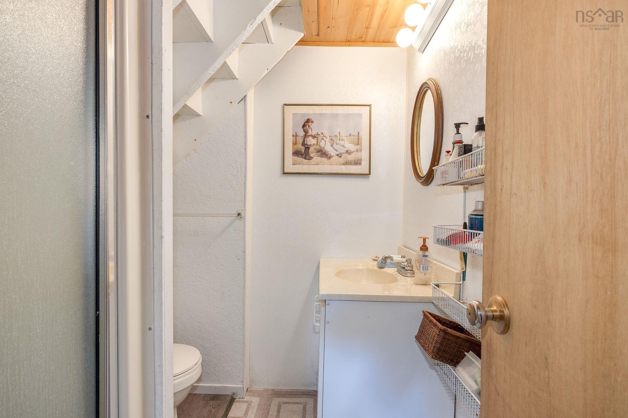 $220,000.00: 33 Lower Street, Morden