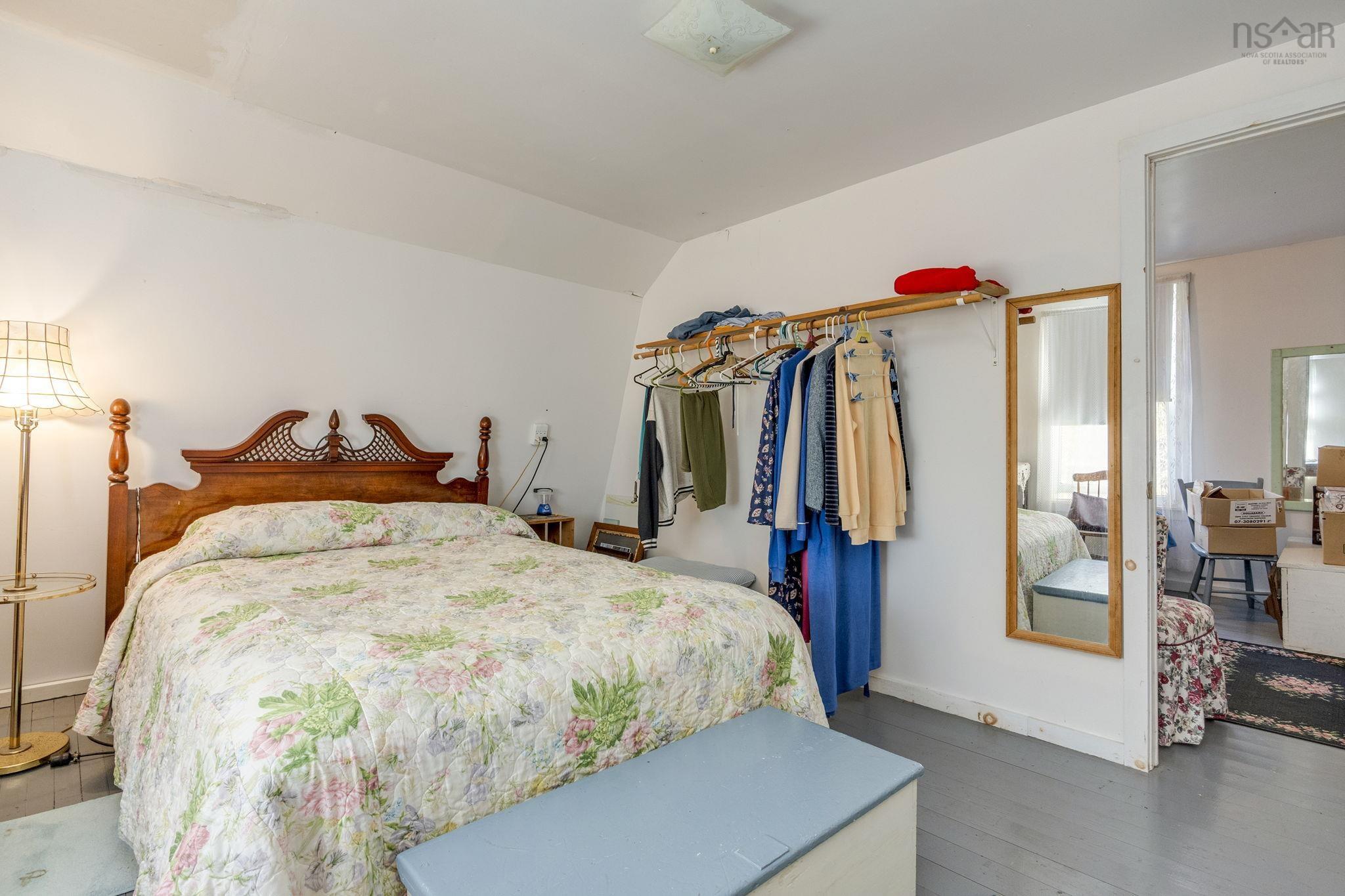 $220,000.00: 33 Lower Street, Morden