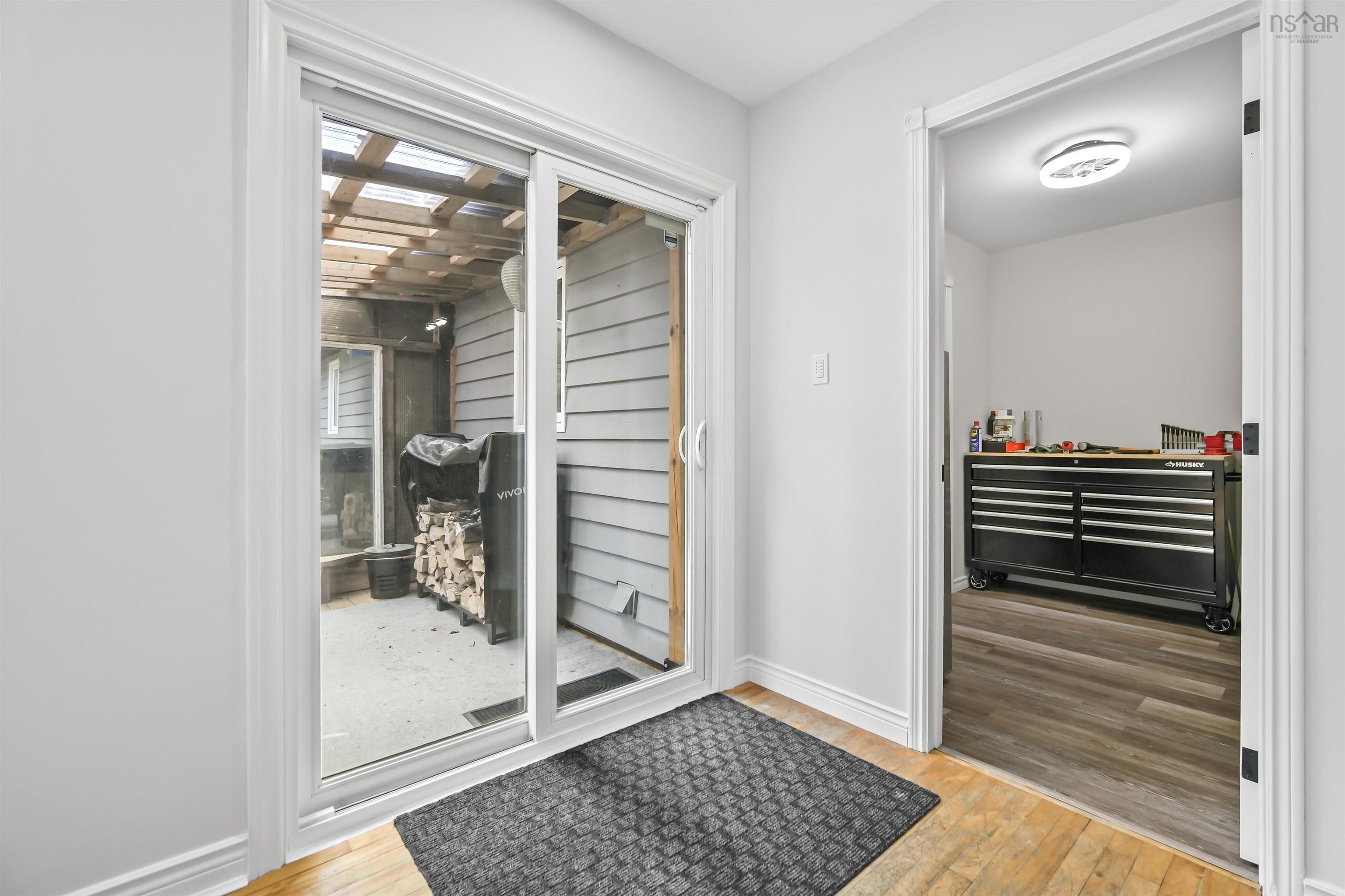 $624,900.00: 14 Shady Vista Drive, Hatchet Lake