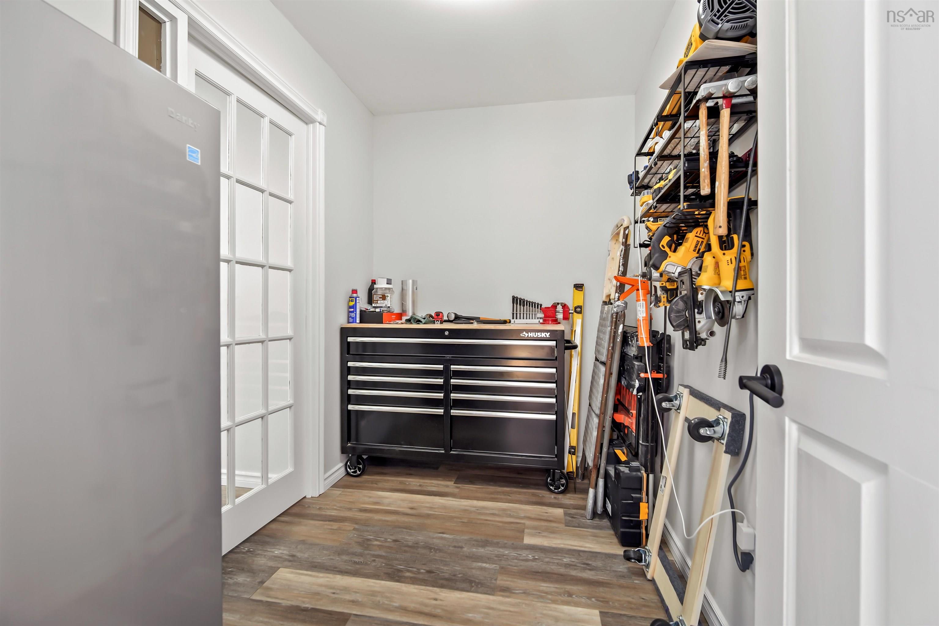 $624,900.00: 14 Shady Vista Drive, Hatchet Lake