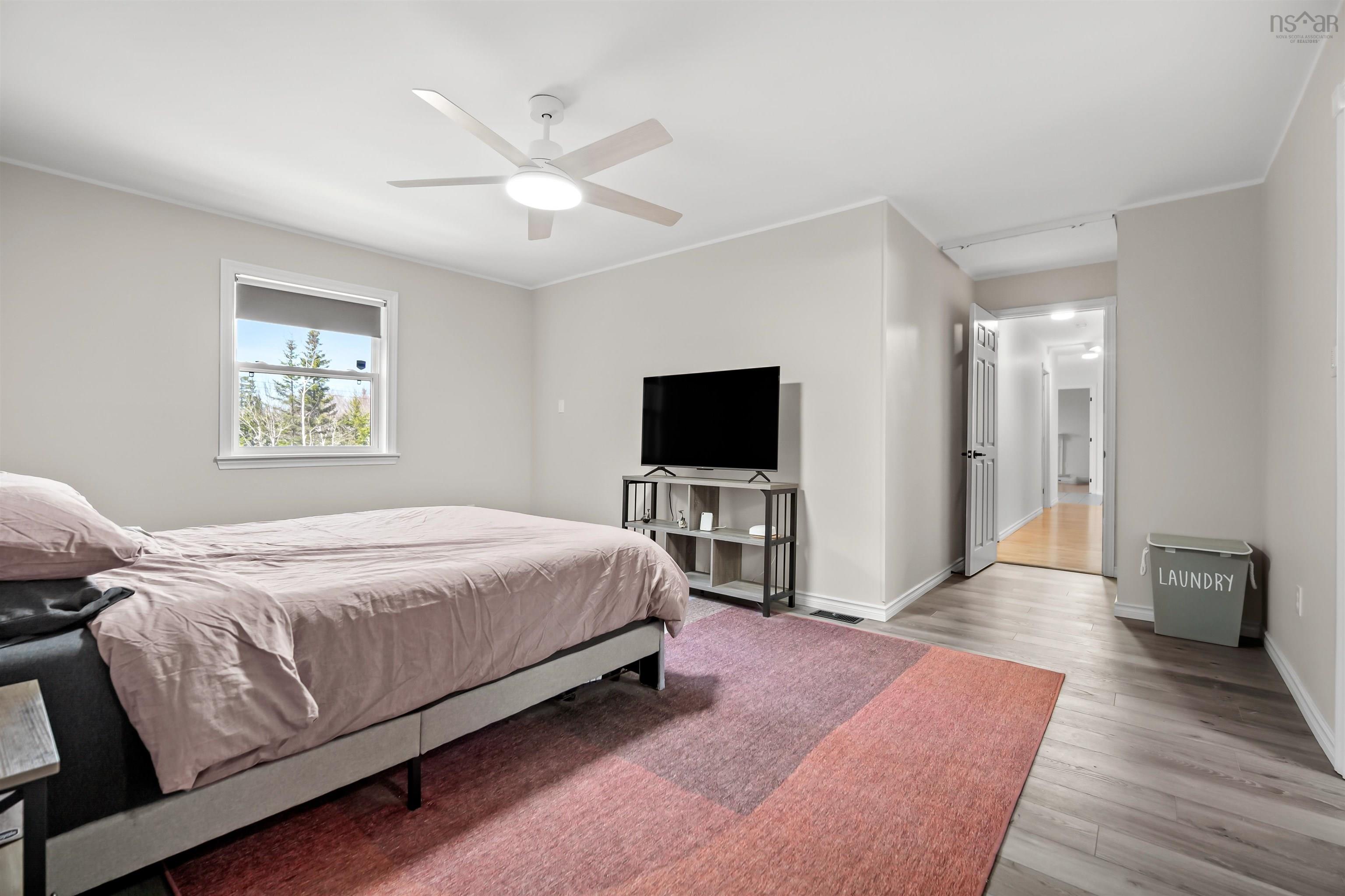 $624,900.00: 14 Shady Vista Drive, Hatchet Lake