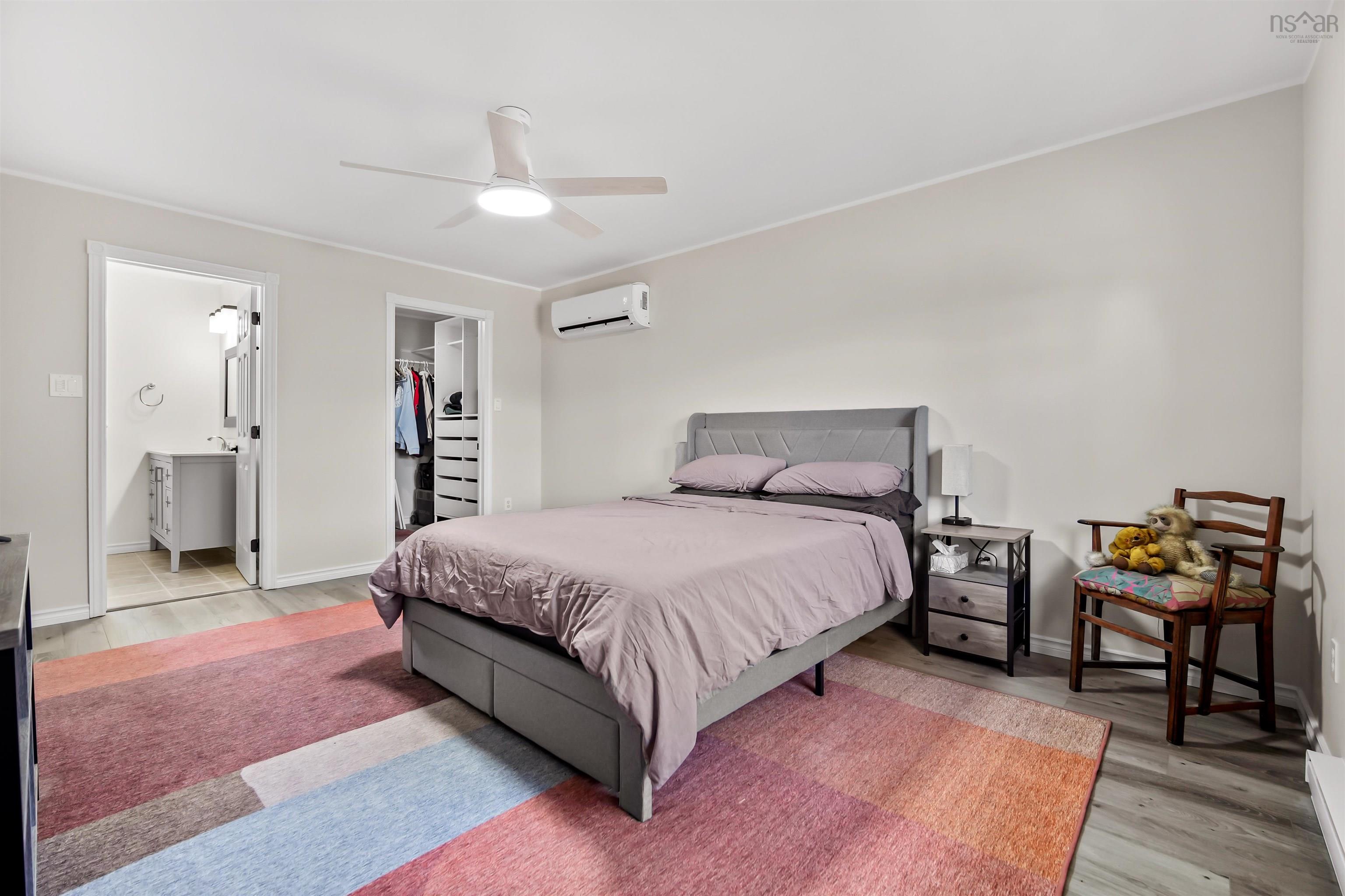 $624,900.00: 14 Shady Vista Drive, Hatchet Lake