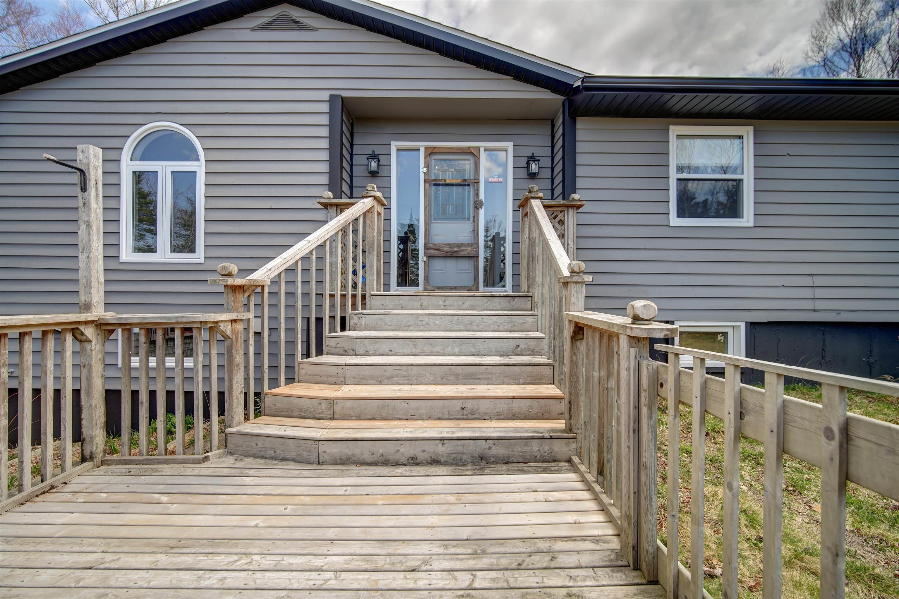 $624,900.00: 14 Shady Vista Drive, Hatchet Lake