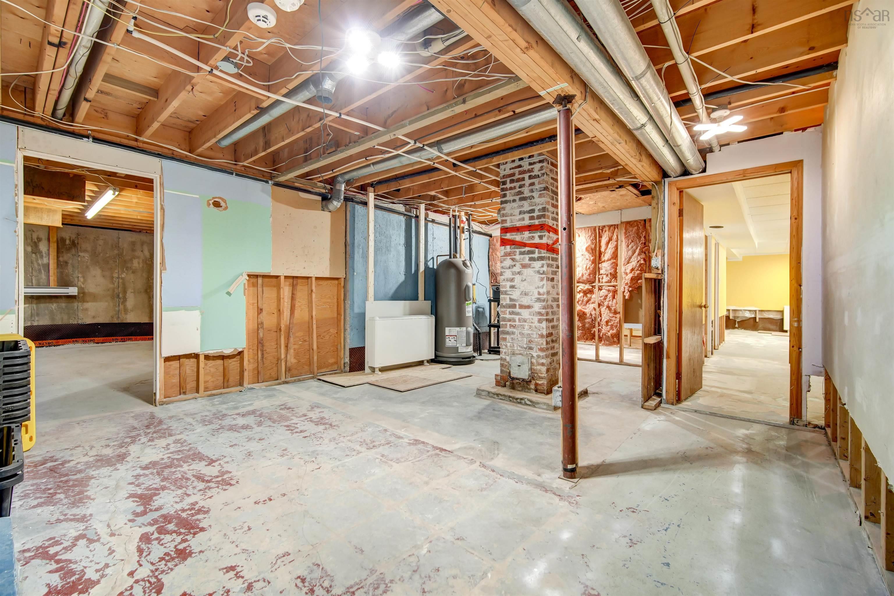 $624,900.00: 14 Shady Vista Drive, Hatchet Lake