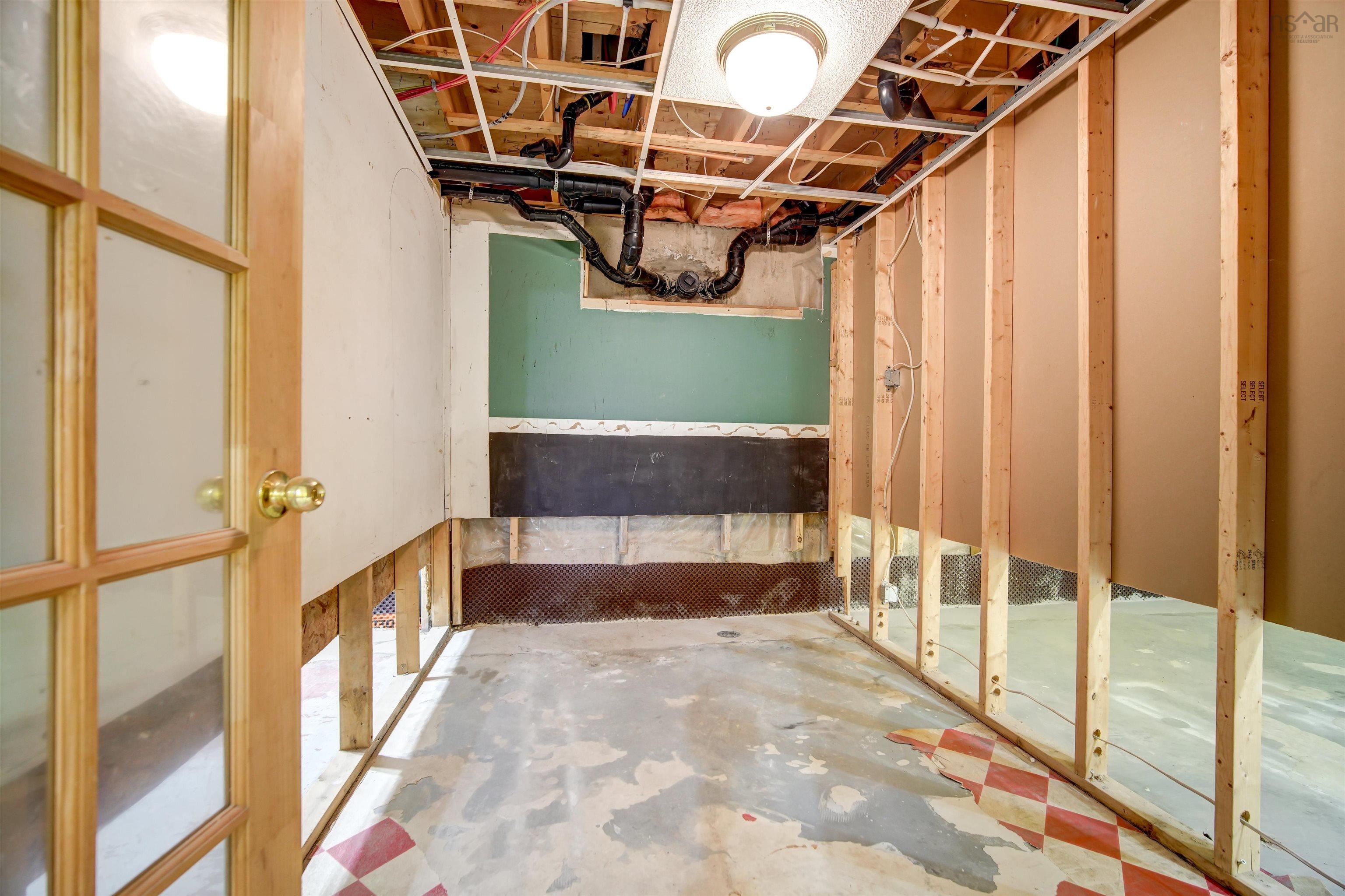 $624,900.00: 14 Shady Vista Drive, Hatchet Lake