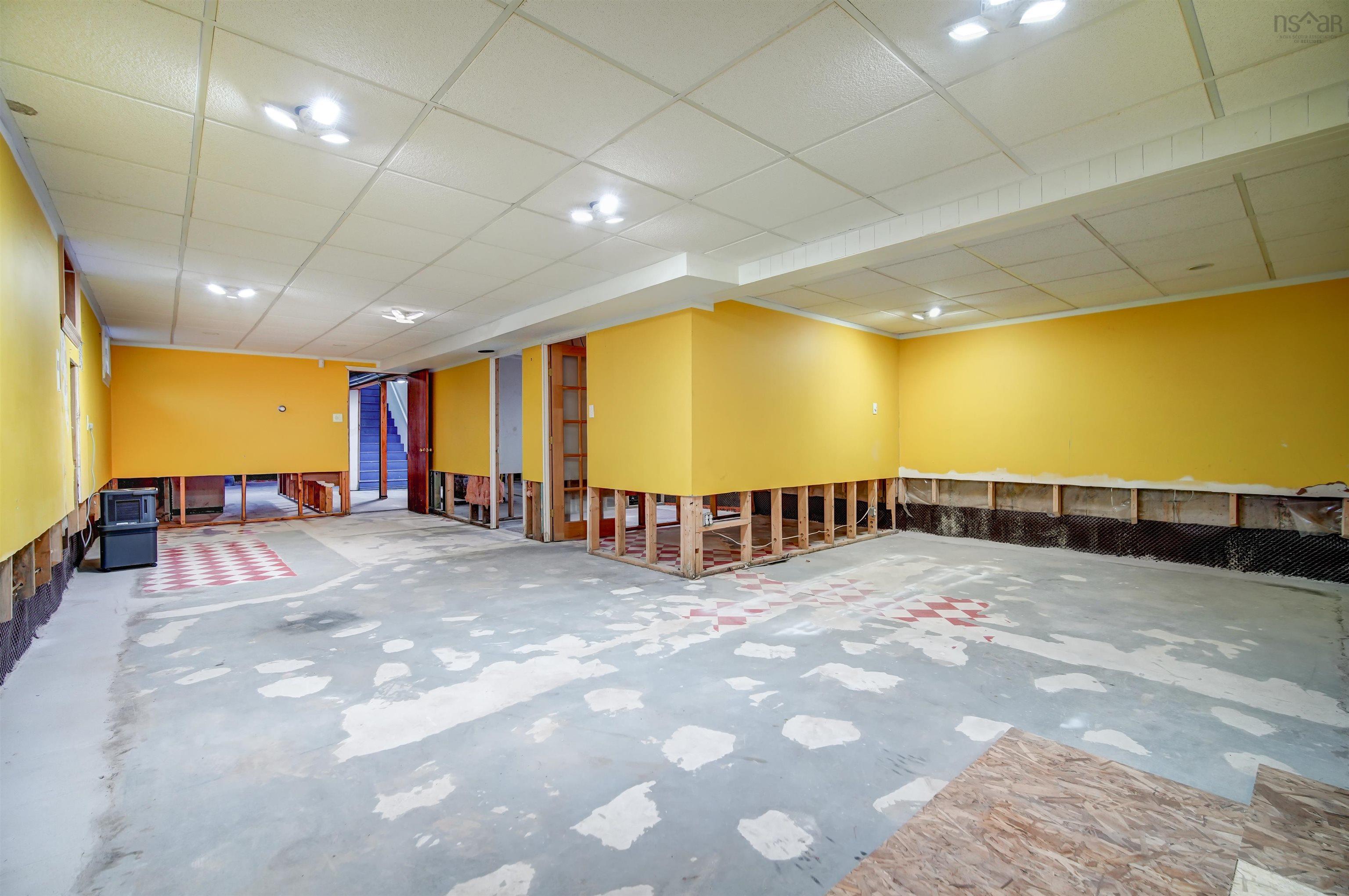 $624,900.00: 14 Shady Vista Drive, Hatchet Lake