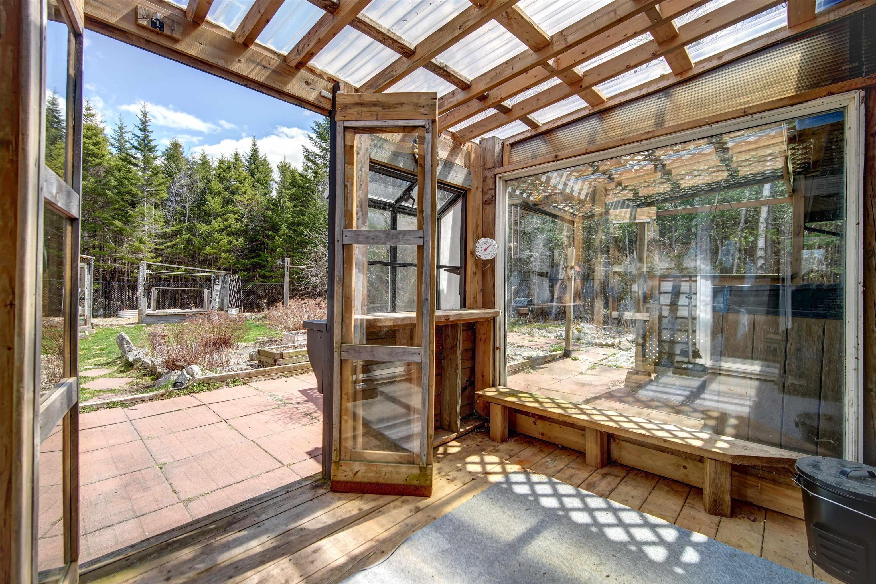 $624,900.00: 14 Shady Vista Drive, Hatchet Lake