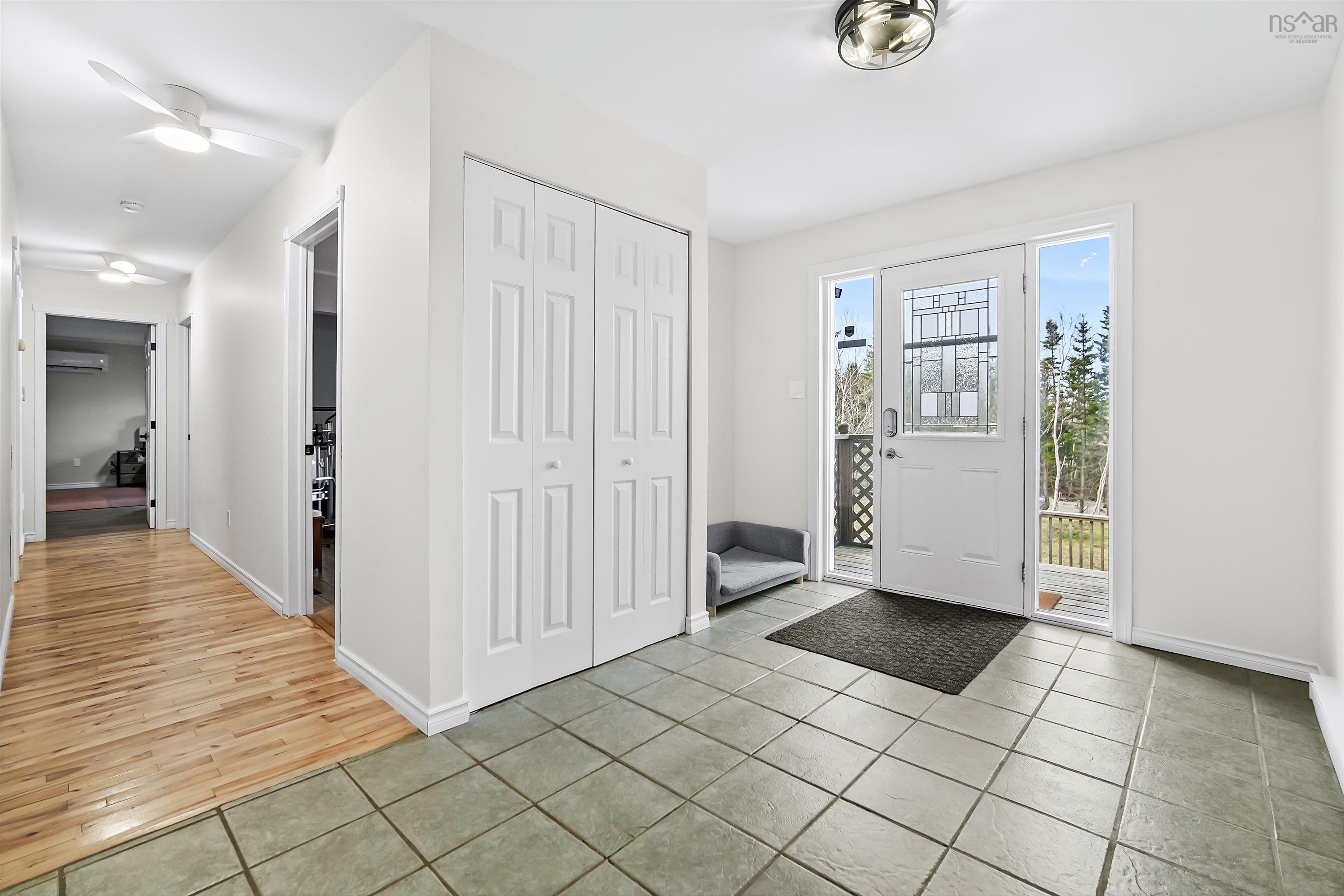 $624,900.00: 14 Shady Vista Drive, Hatchet Lake