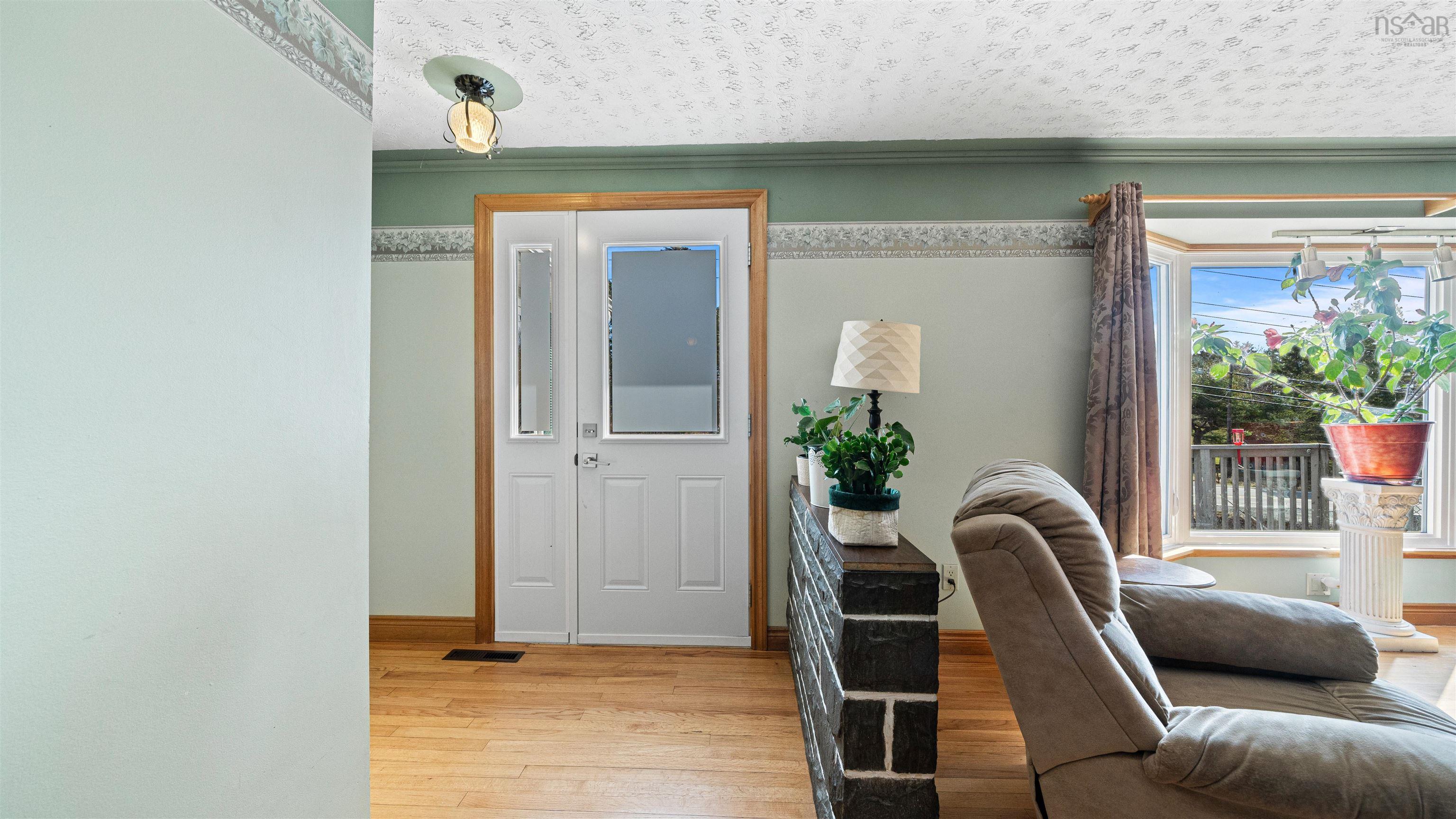 $499,900.00: 7381 7 Highway, West Chezzetcook