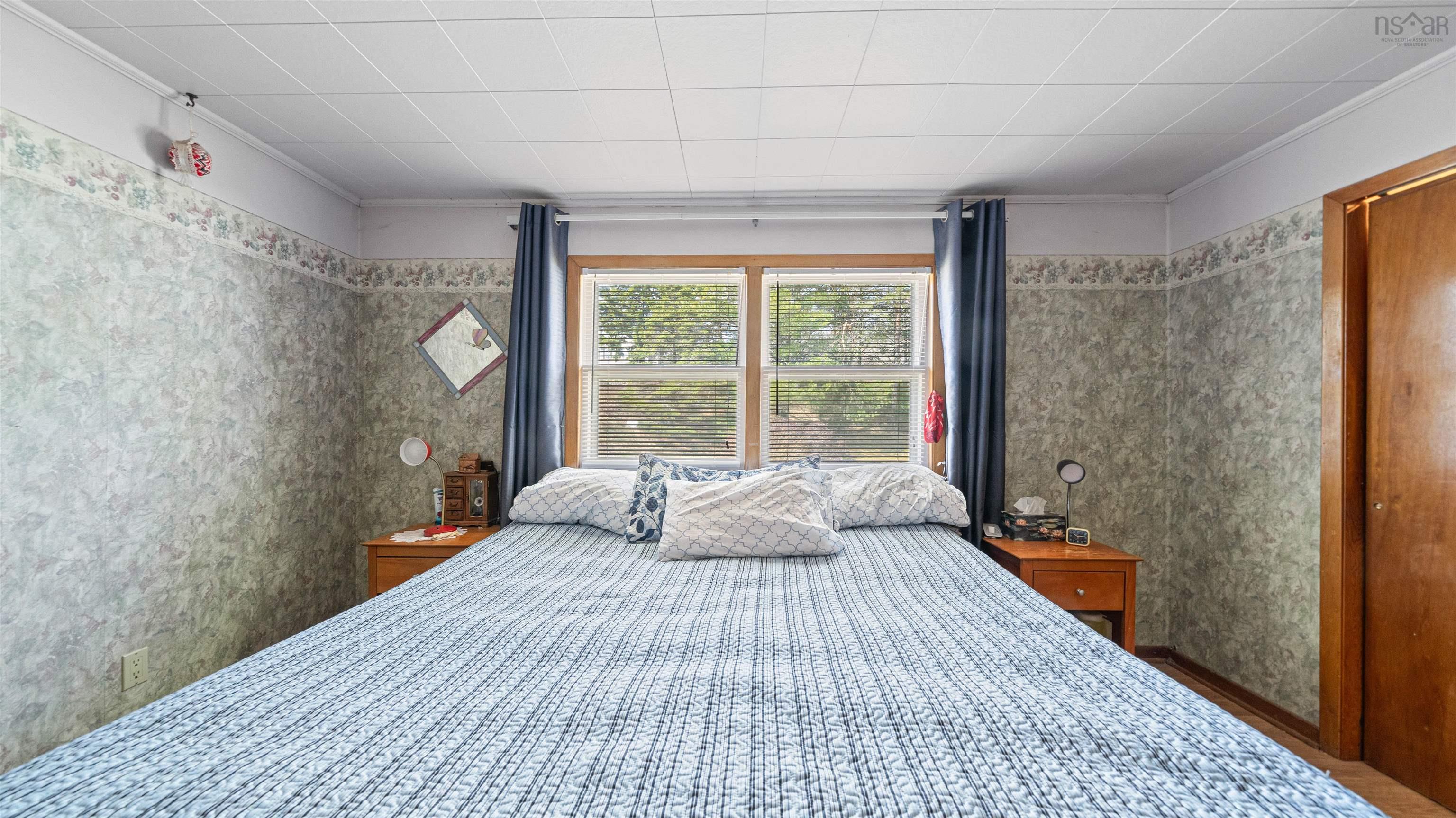 $499,900.00: 7381 7 Highway, West Chezzetcook