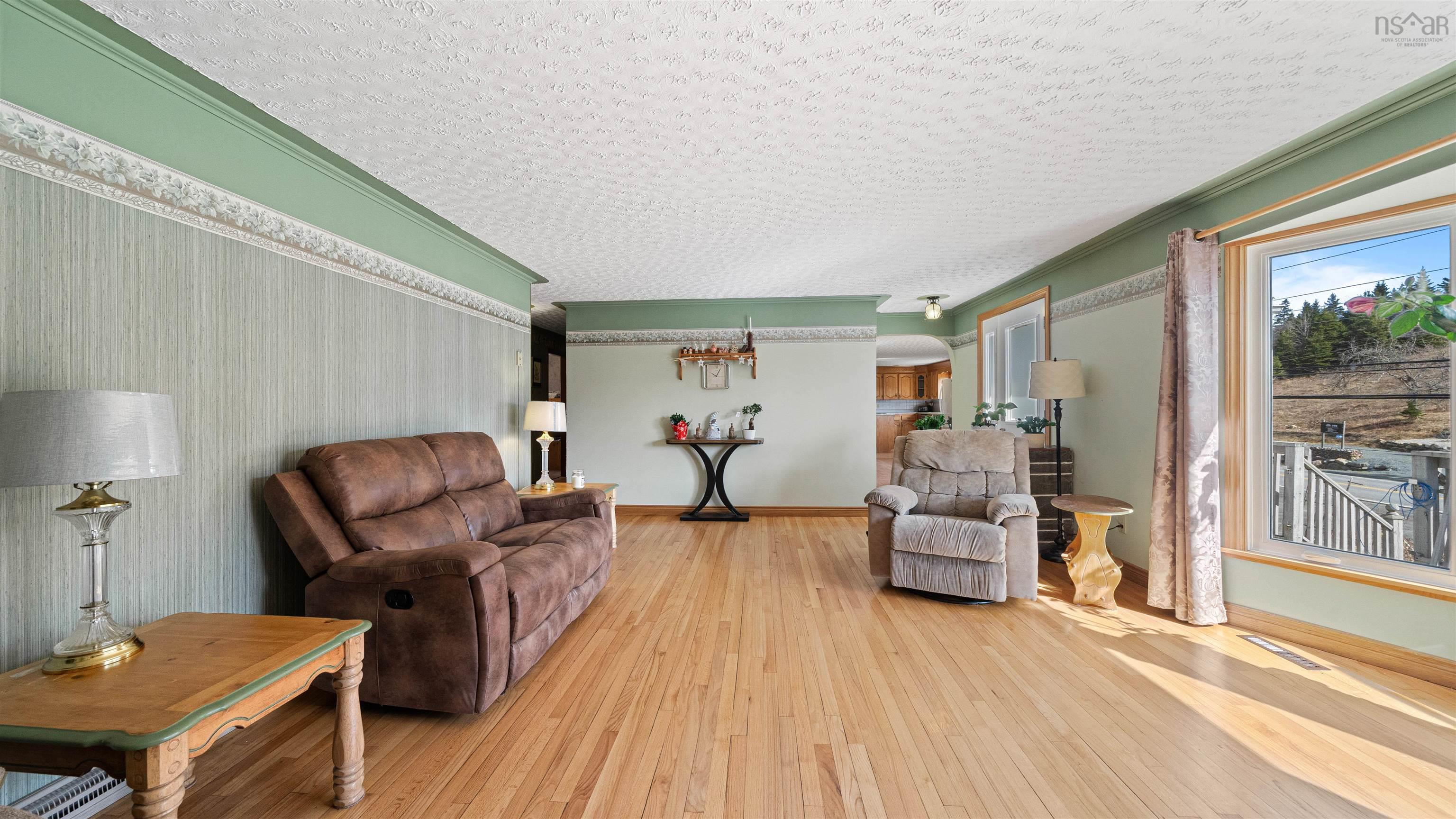 $499,900.00: 7381 7 Highway, West Chezzetcook