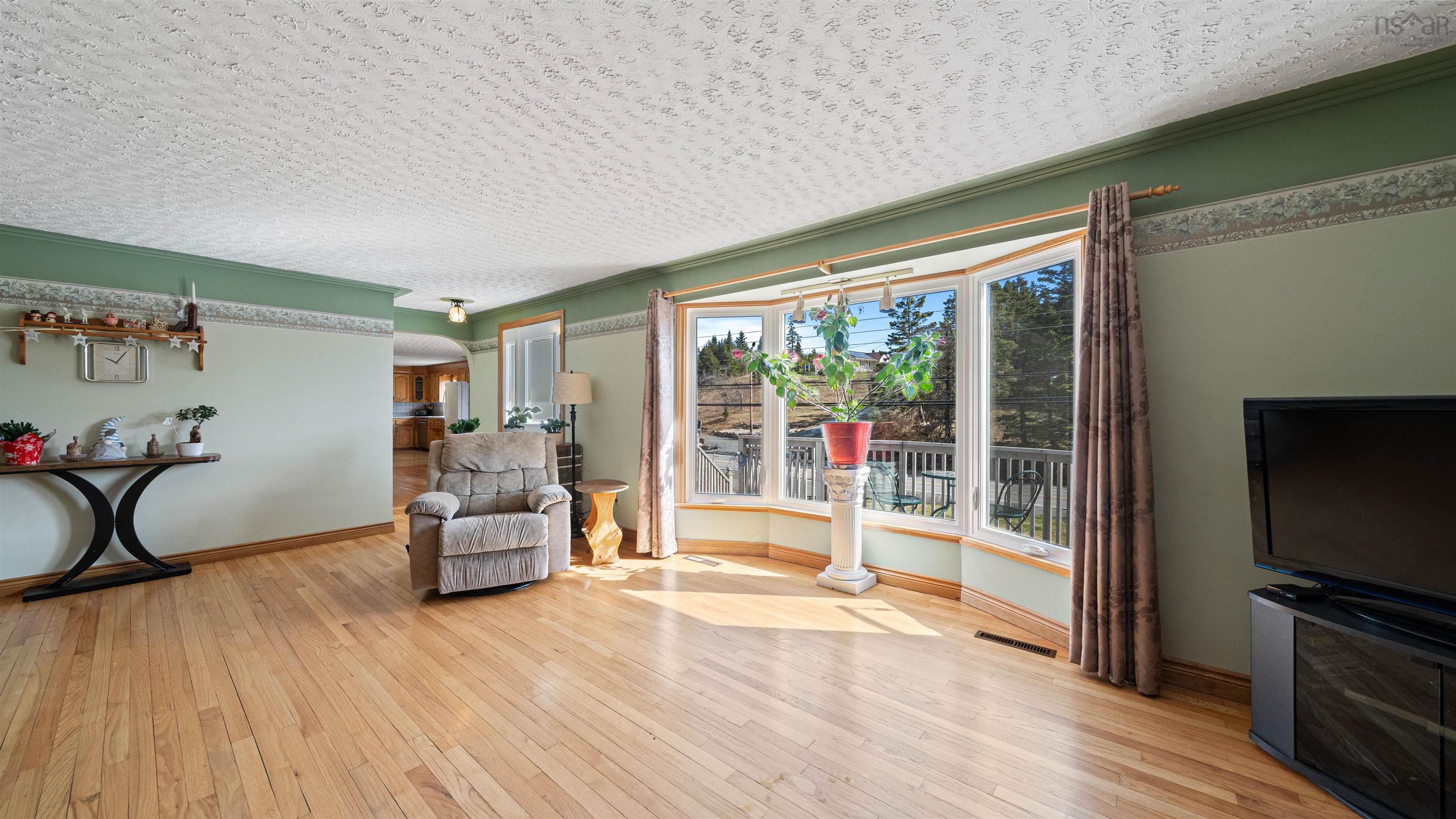 $499,900.00: 7381 7 Highway, West Chezzetcook