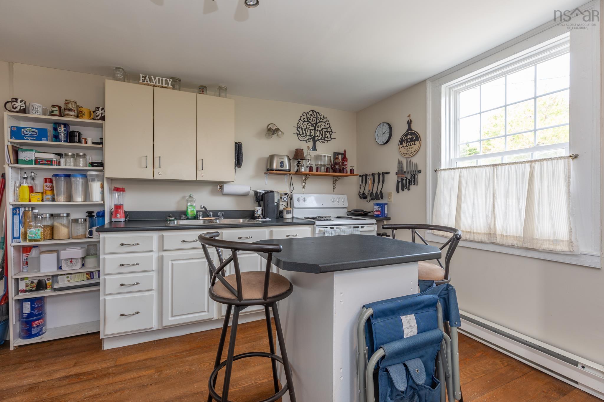 $899,000.00: 4 Market Street, Yarmouth