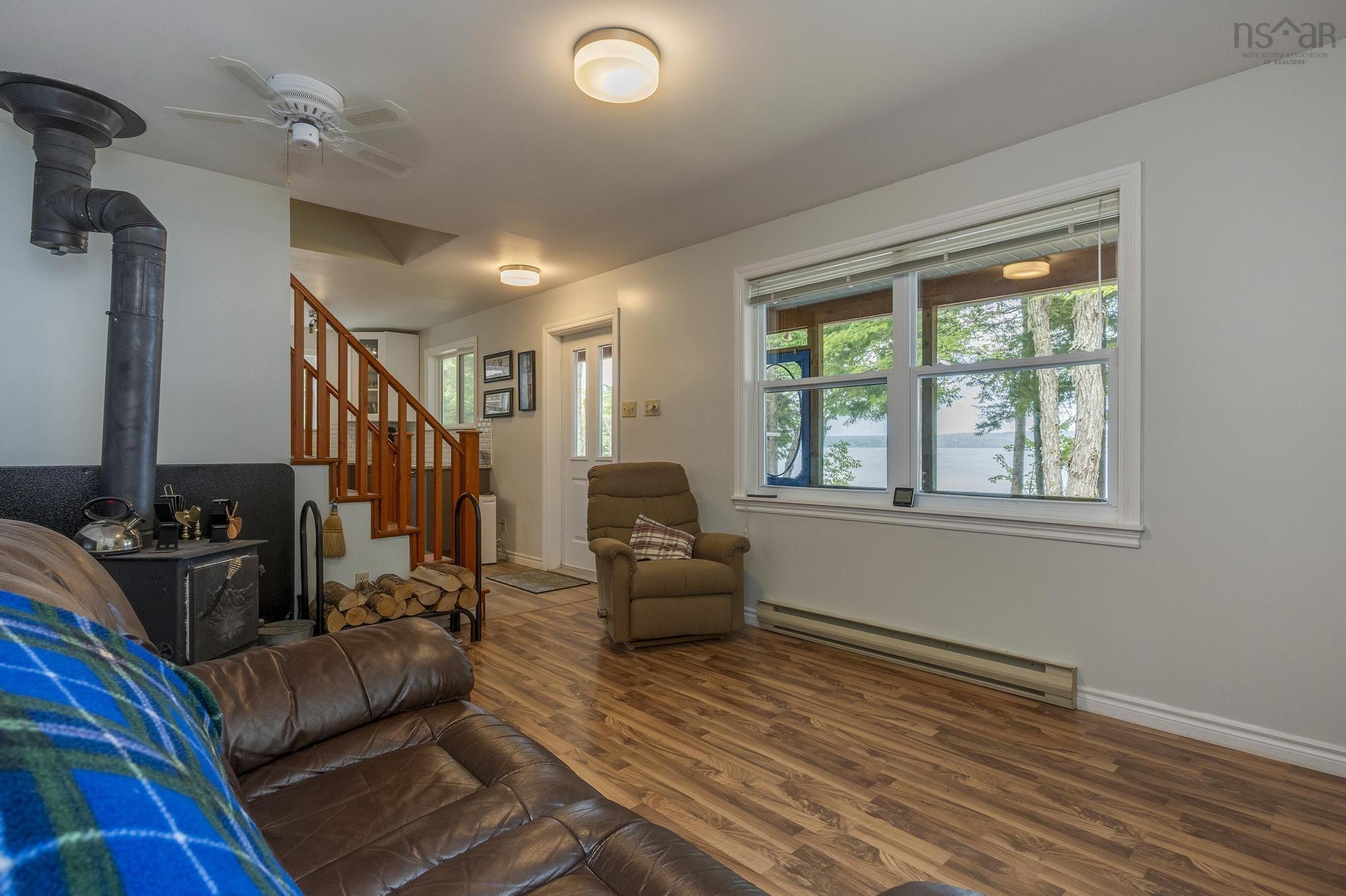 $995,000.00: 945 High Landing Road, Parkdale