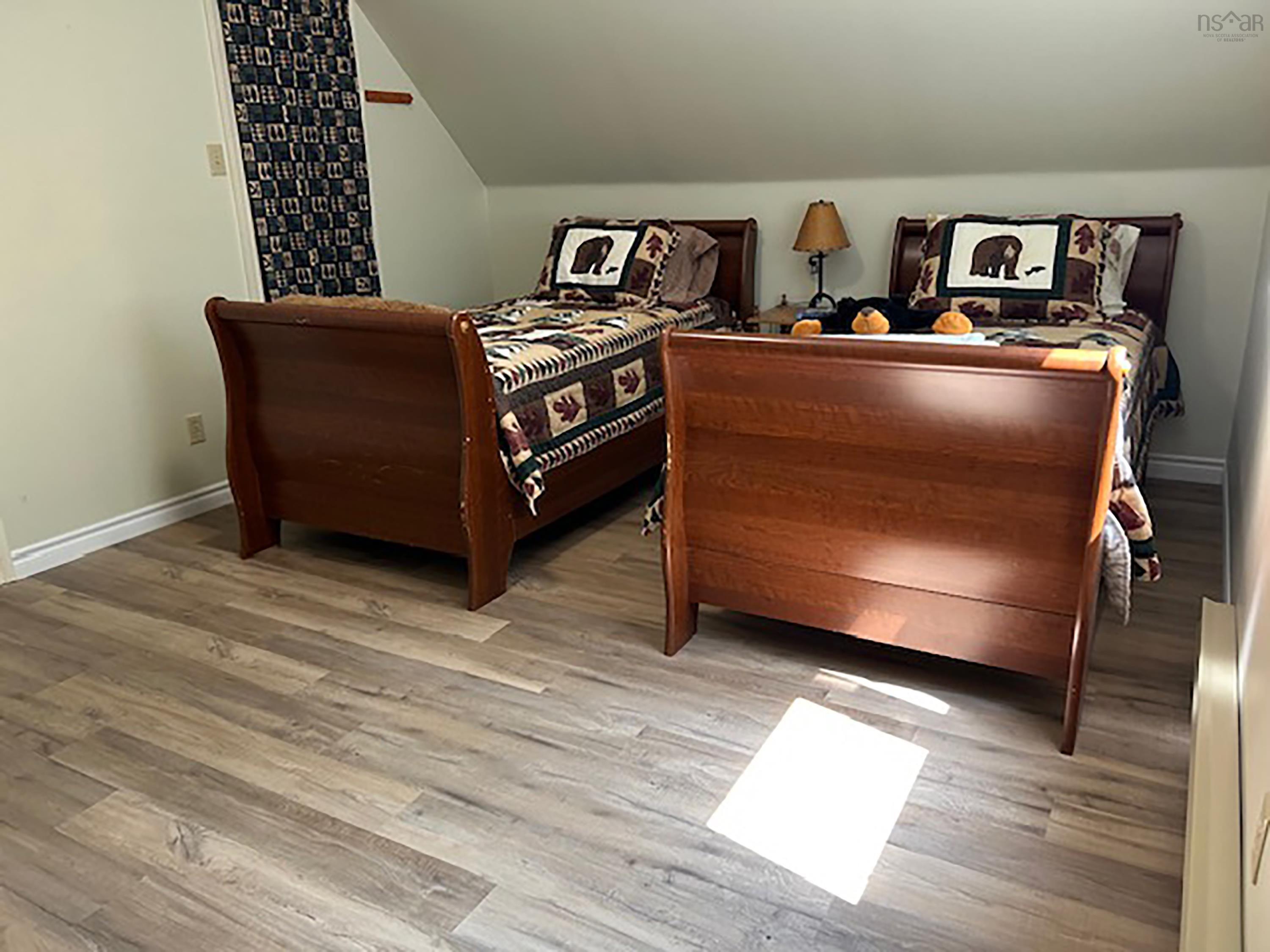 $995,000.00: 945 High Landing Road, Parkdale