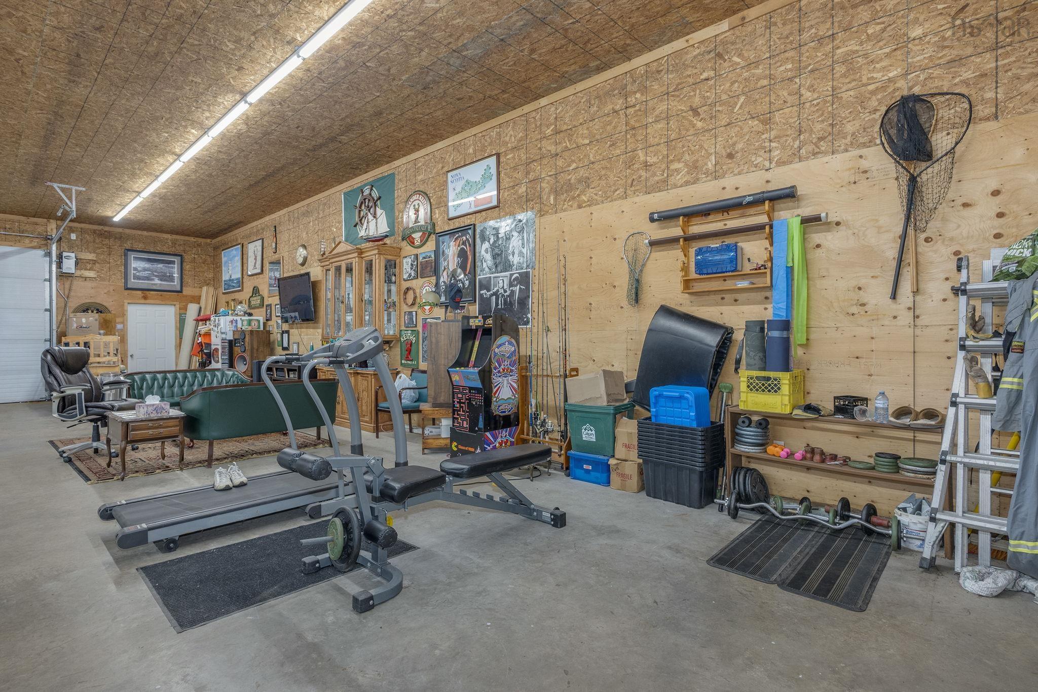 $995,000.00: 945 High Landing Road, Parkdale