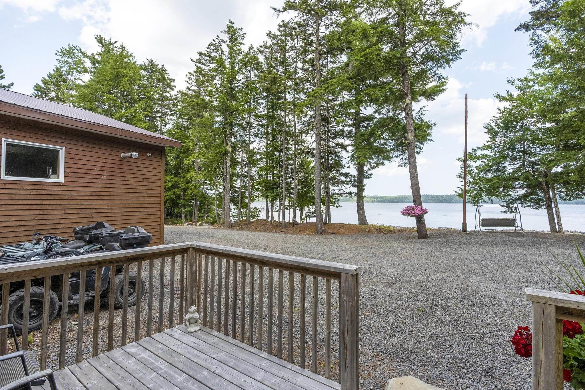 $995,000.00: 945 High Landing Road, Parkdale