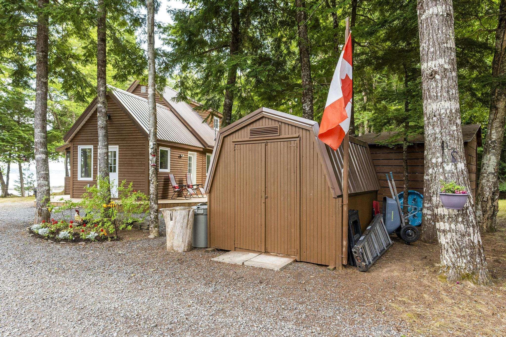 $995,000.00: 945 High Landing Road, Parkdale