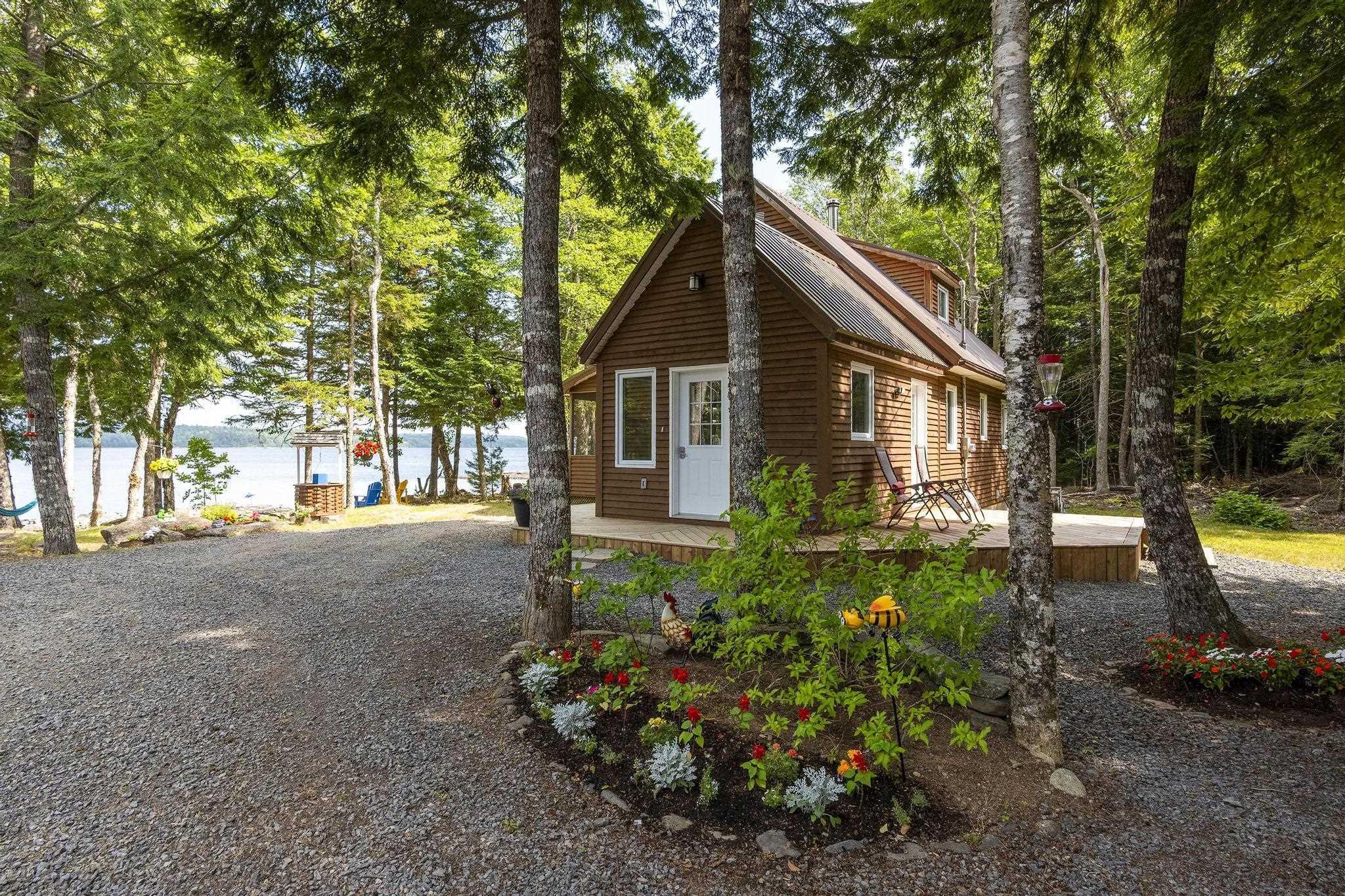 $995,000.00: 945 High Landing Road, Parkdale