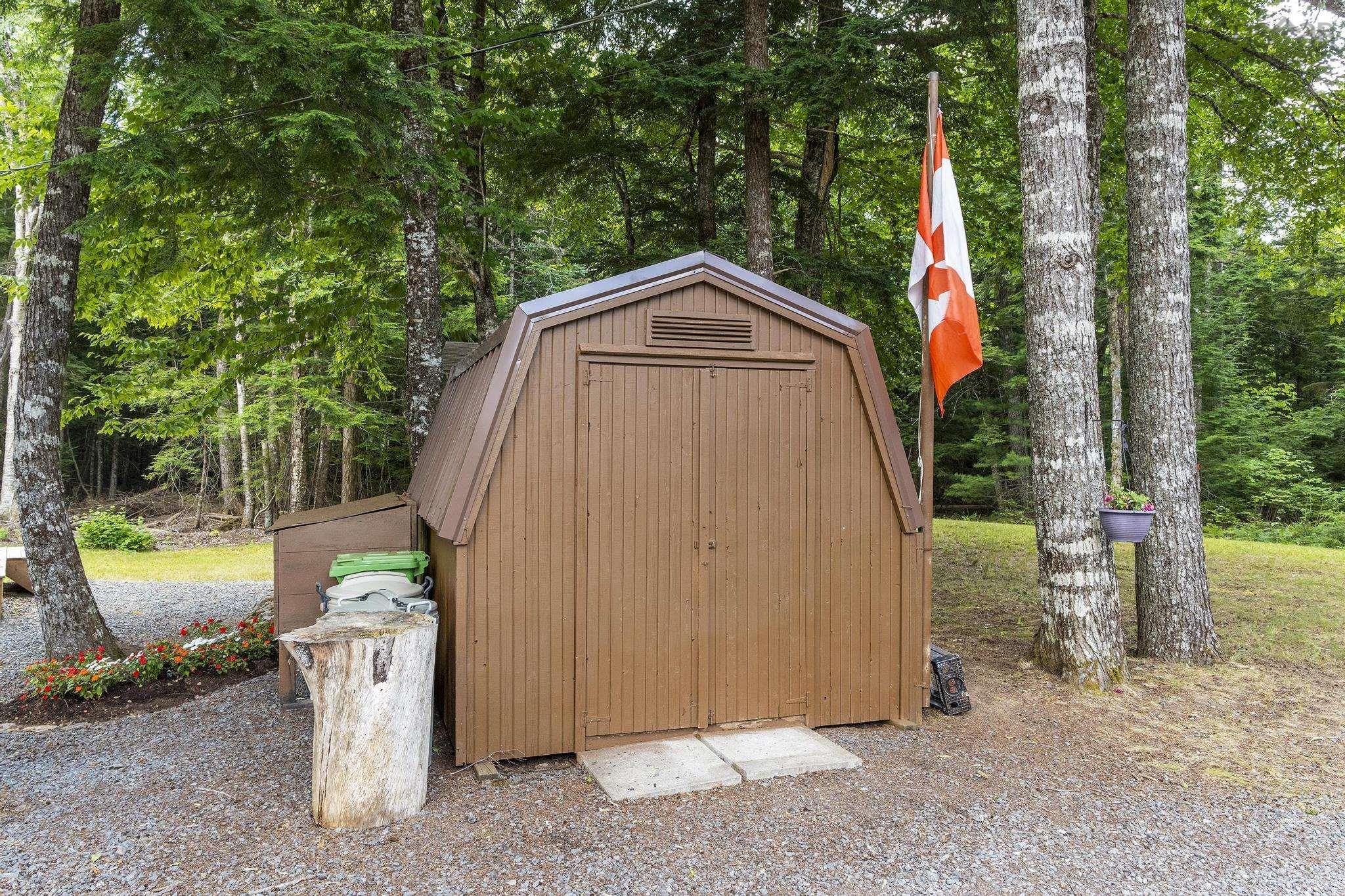 $995,000.00: 945 High Landing Road, Parkdale