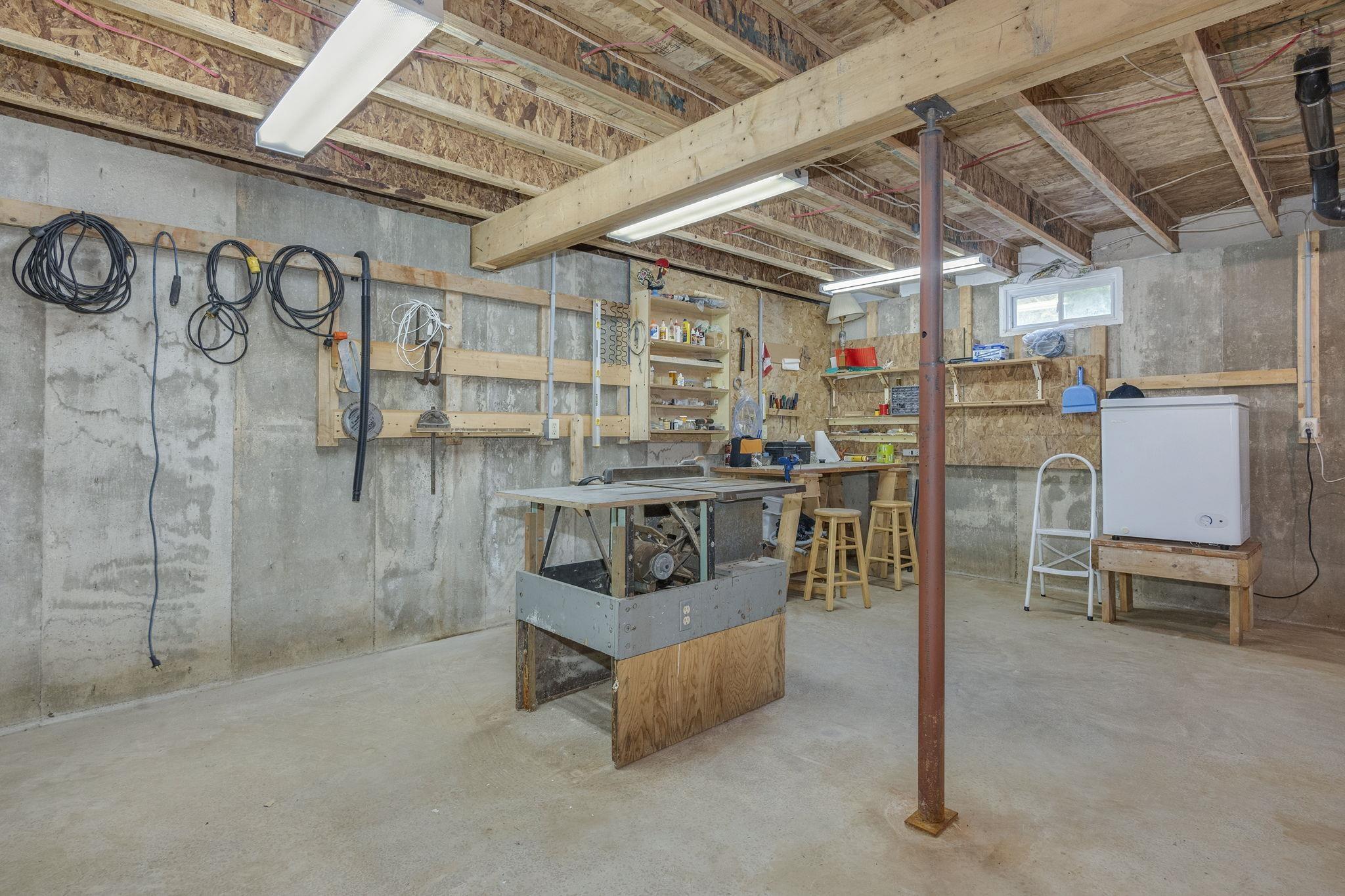 $995,000.00: 945 High Landing Road, Parkdale