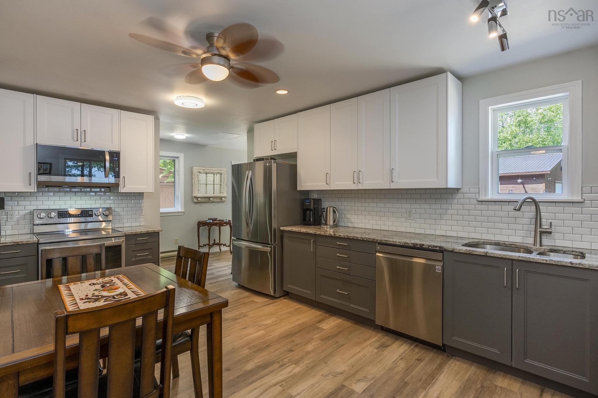 $995,000.00: 945 High Landing Road, Parkdale