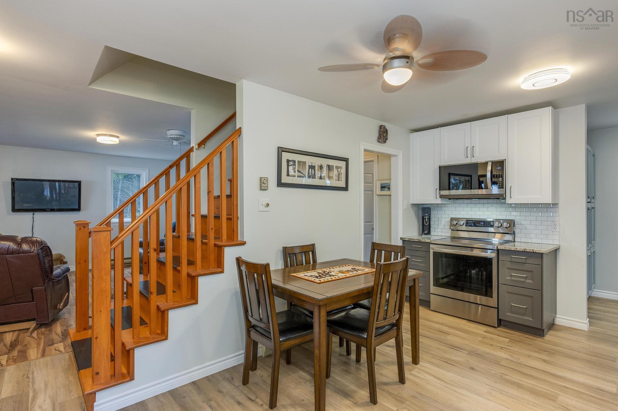 $995,000.00: 945 High Landing Road, Parkdale