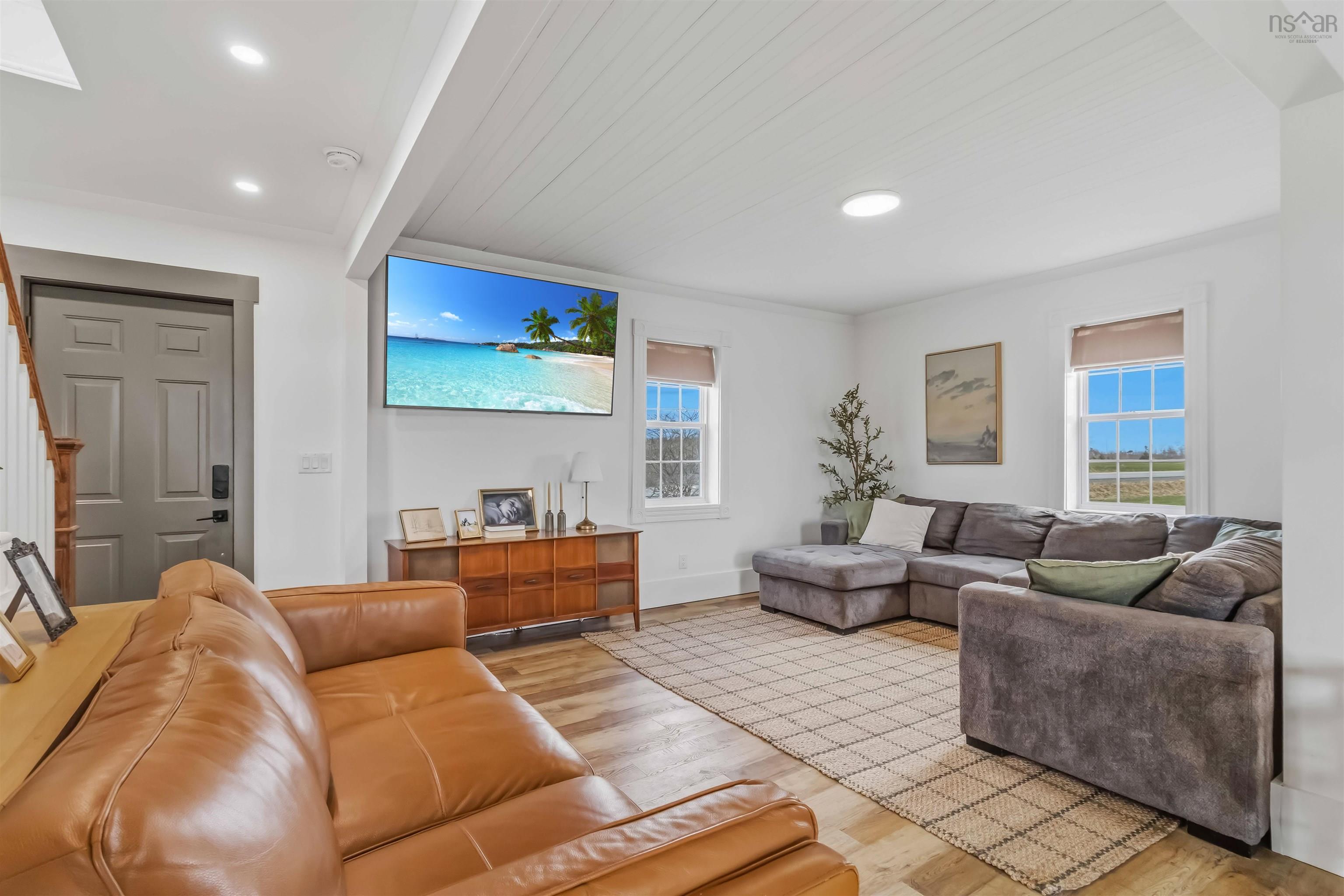 $499,900.00: 2050 Indian Road, Macphees Corner