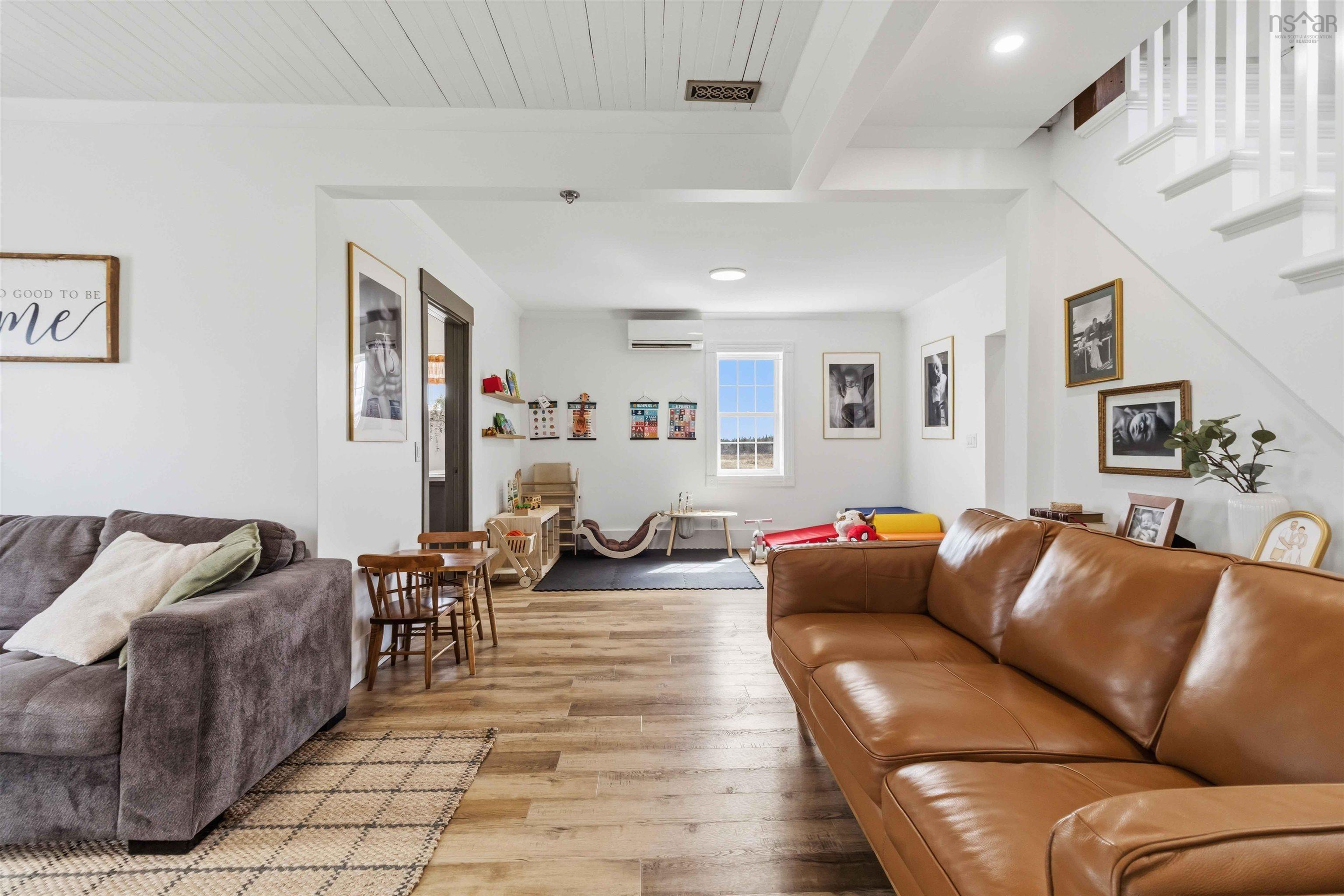 $499,900.00: 2050 Indian Road, Macphees Corner