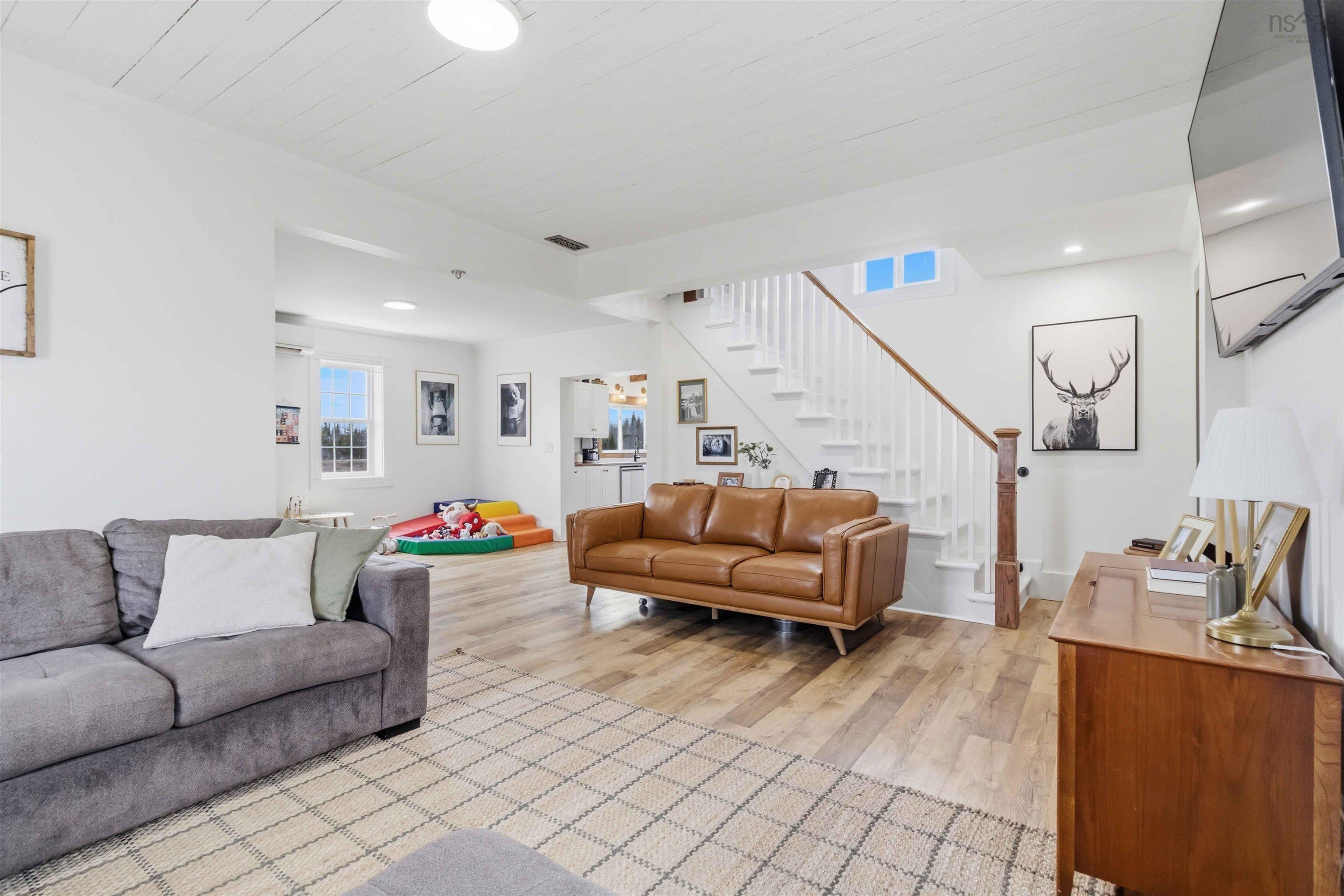 $499,900.00: 2050 Indian Road, Macphees Corner