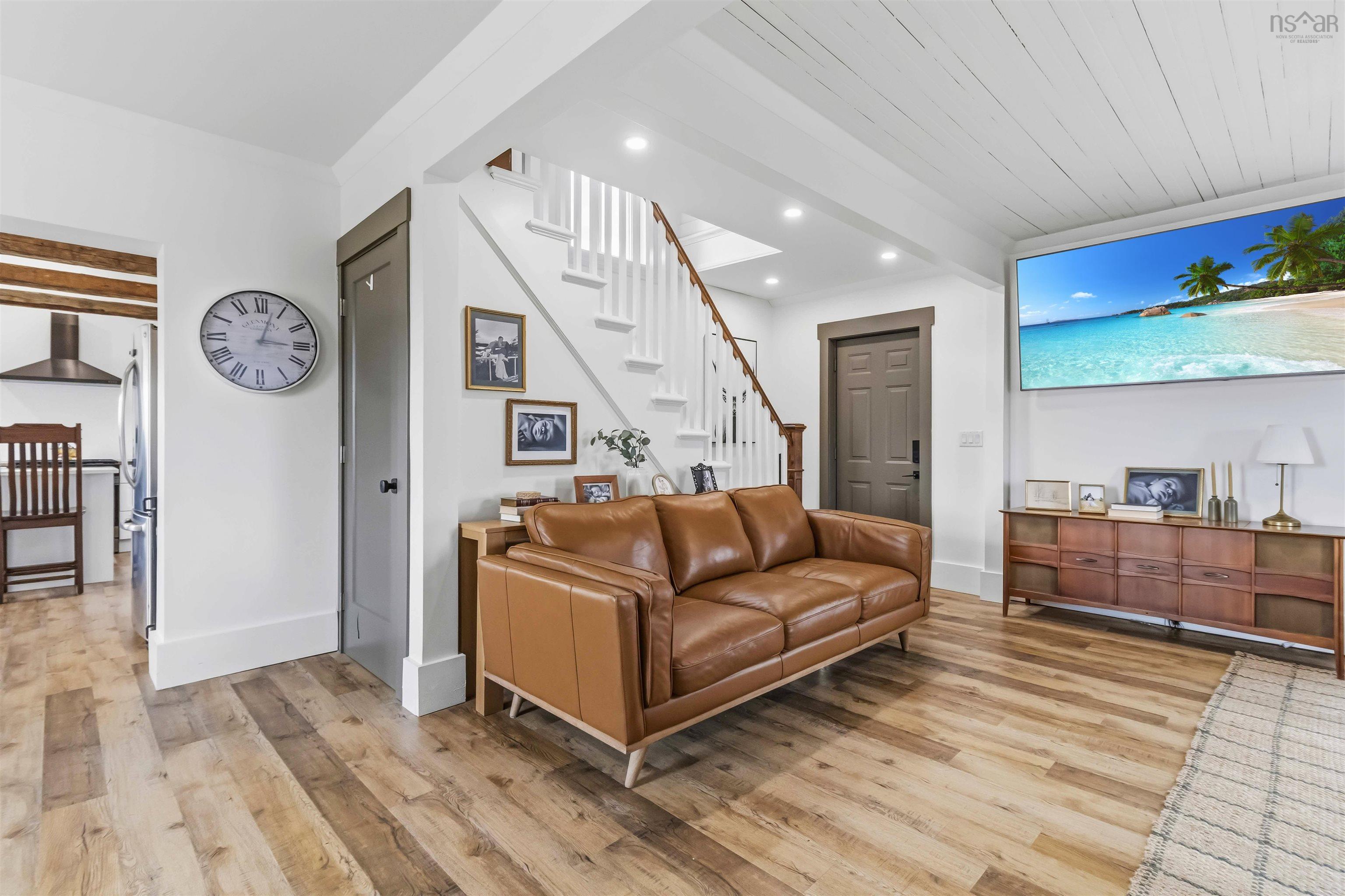 $499,900.00: 2050 Indian Road, Macphees Corner