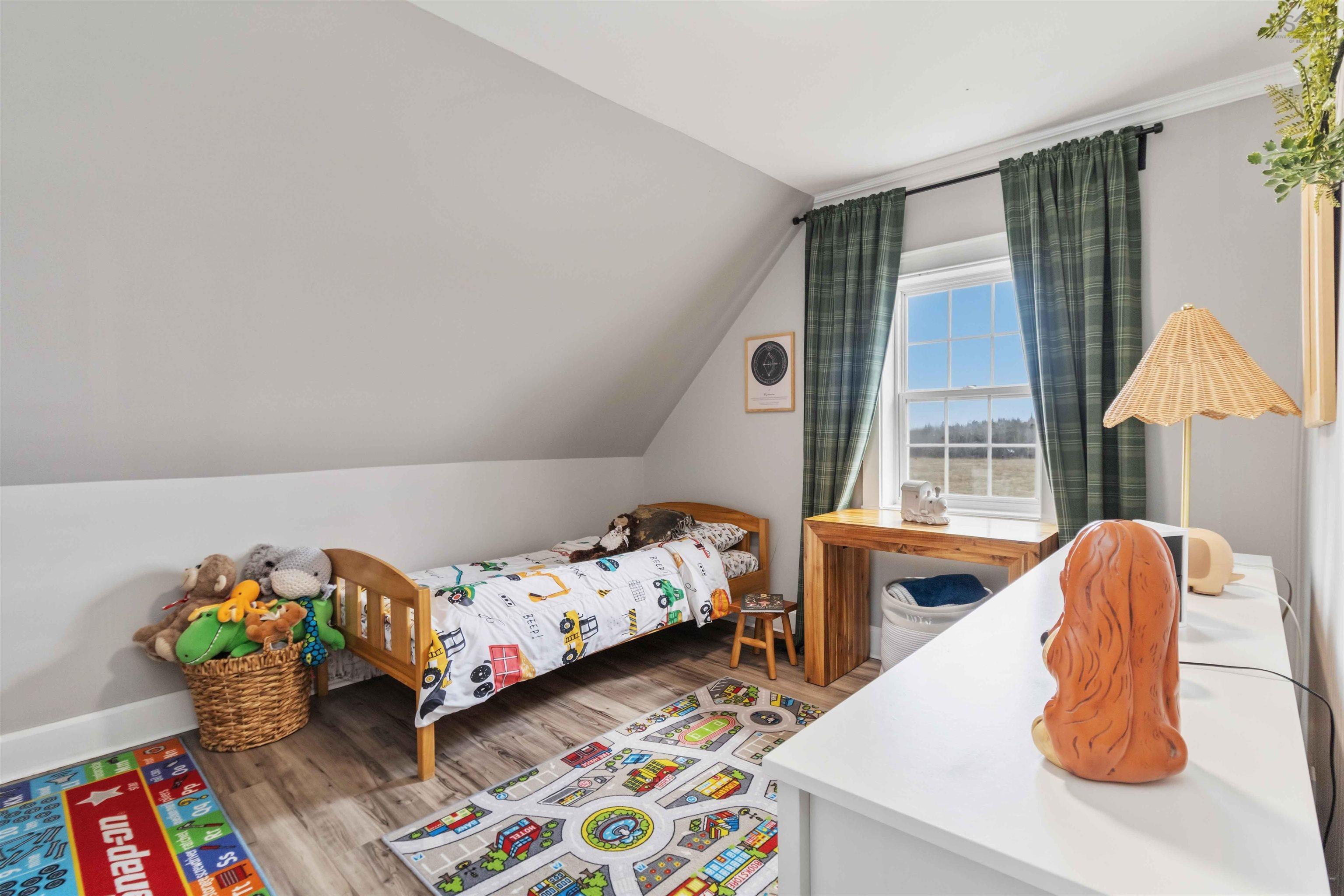 $499,900.00: 2050 Indian Road, Macphees Corner