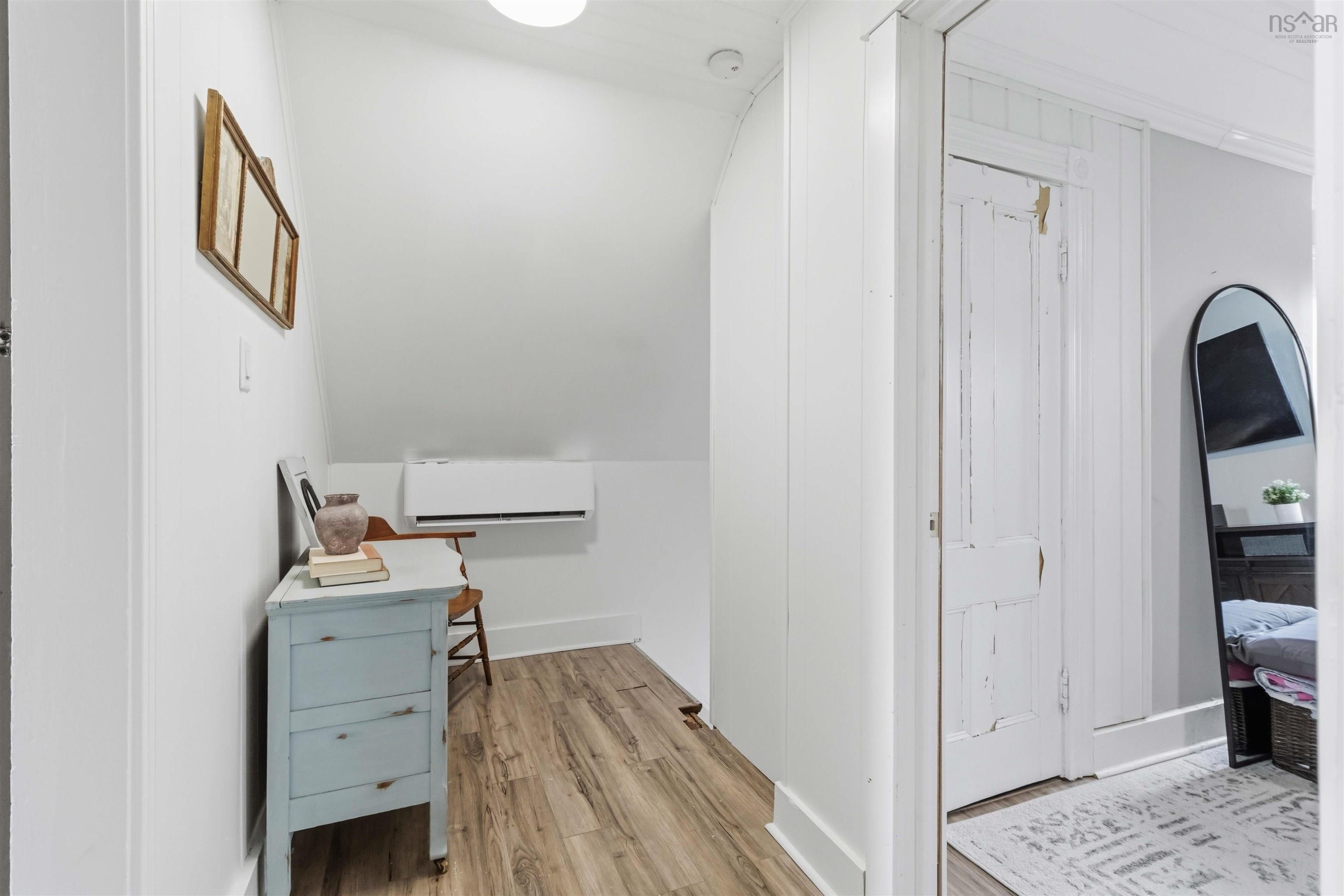 $499,900.00: 2050 Indian Road, Macphees Corner