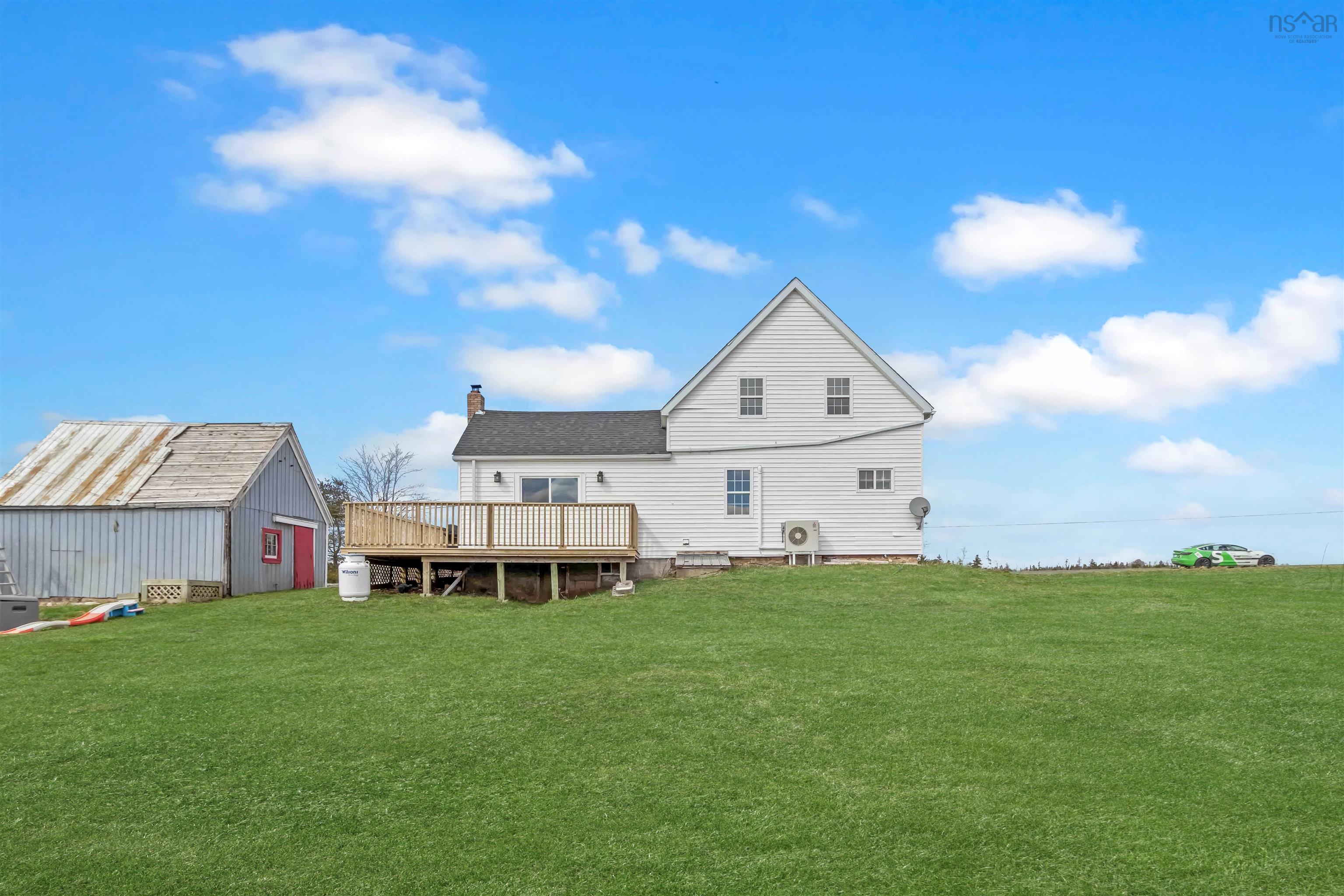 $499,900.00: 2050 Indian Road, Macphees Corner