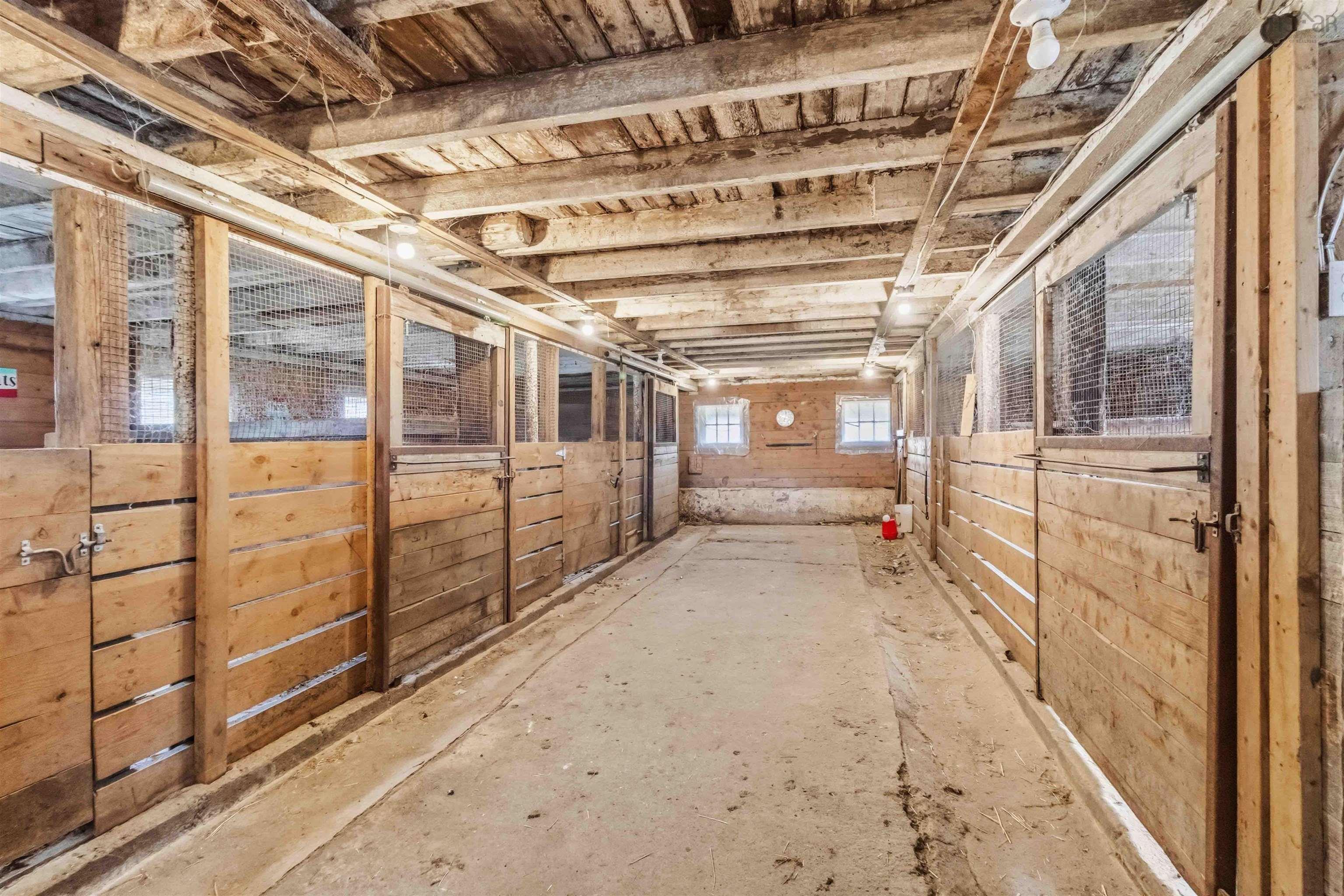 $499,900.00: 2050 Indian Road, Macphees Corner