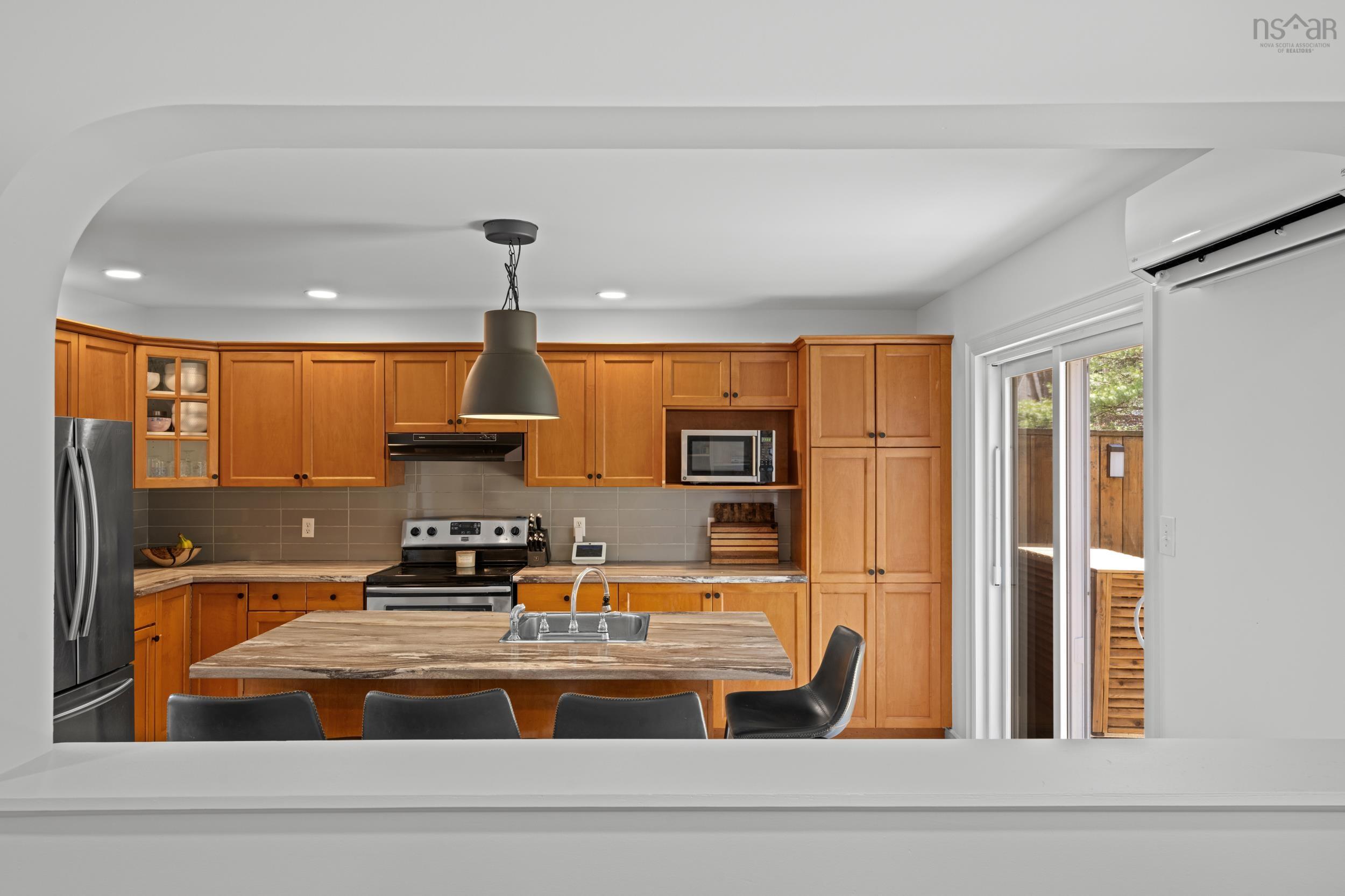 $529,900.00: 37 Royal Masts Way, Bedford